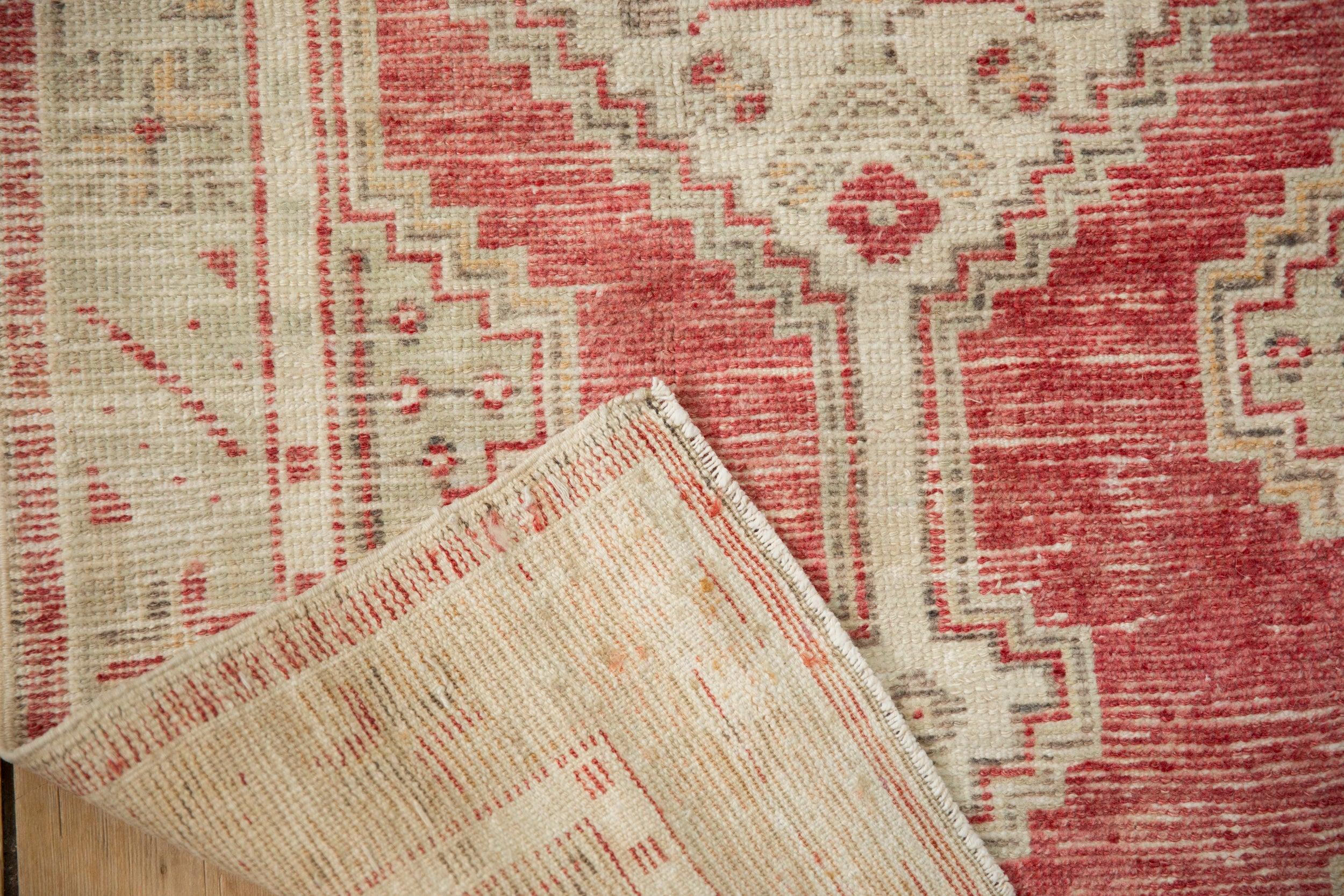 Turco Tappeto Oushak Vintage Distressed Runner in vendita