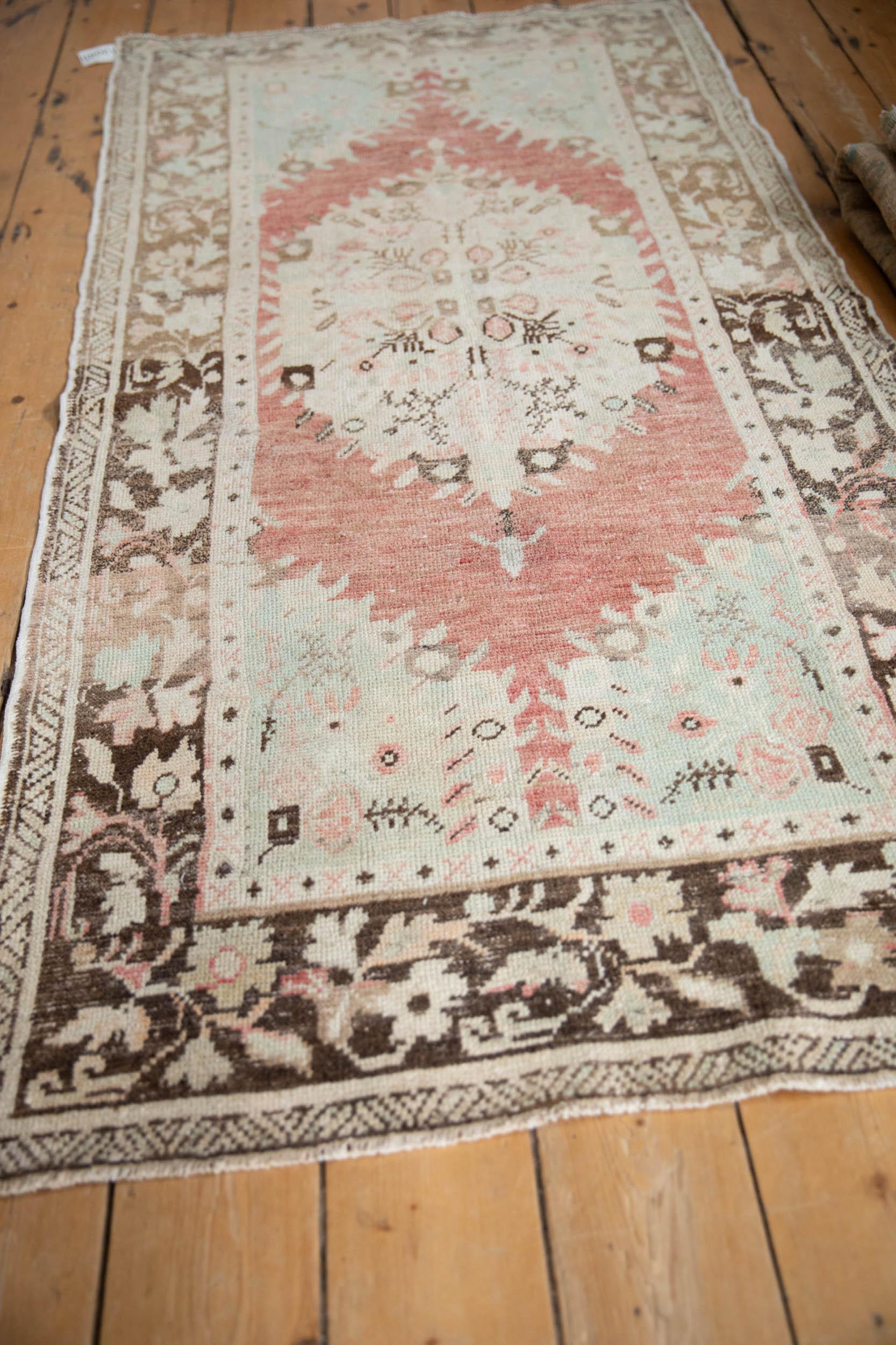 Vintage Distressed Oushak Teppich Läufer (Handgeknüpft) im Angebot