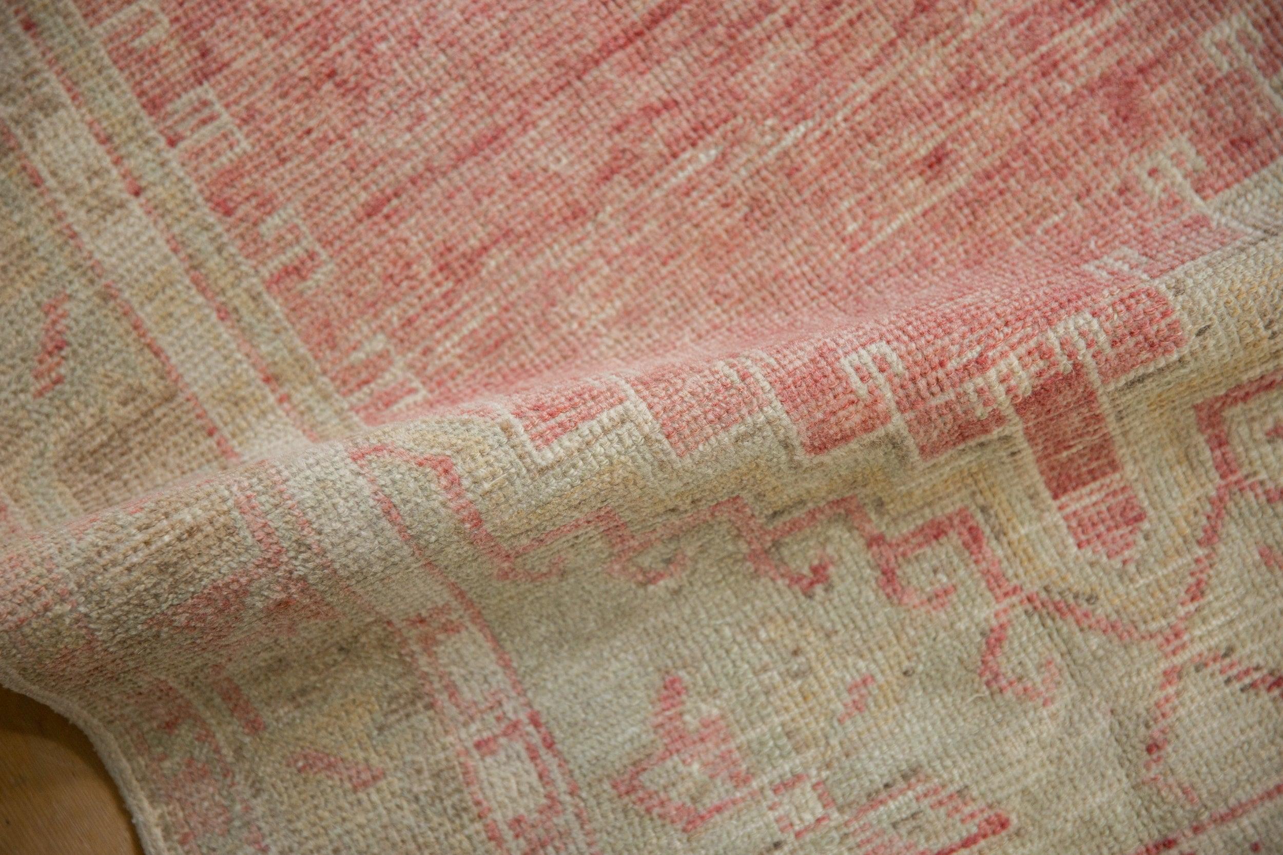 Annodato a mano Tappeto Oushak Vintage Distressed Runner in vendita