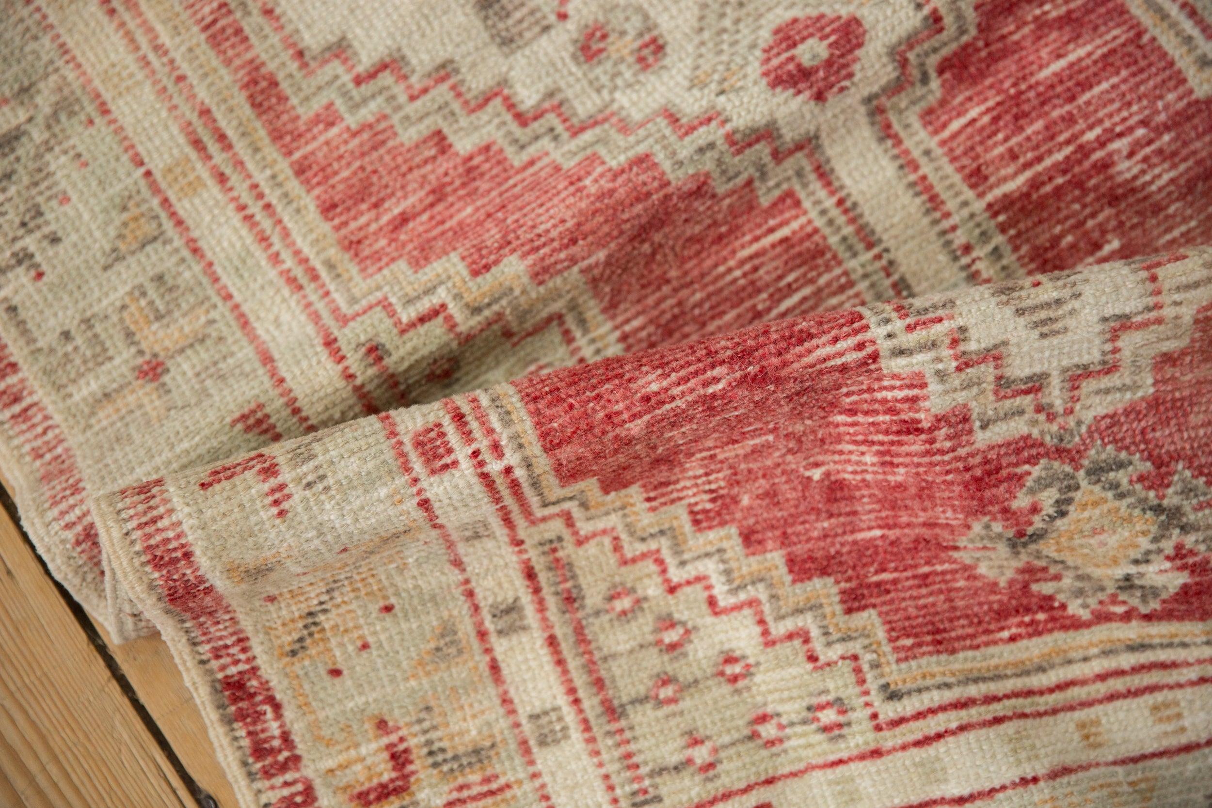 Annodato a mano Tappeto Oushak Vintage Distressed Runner in vendita