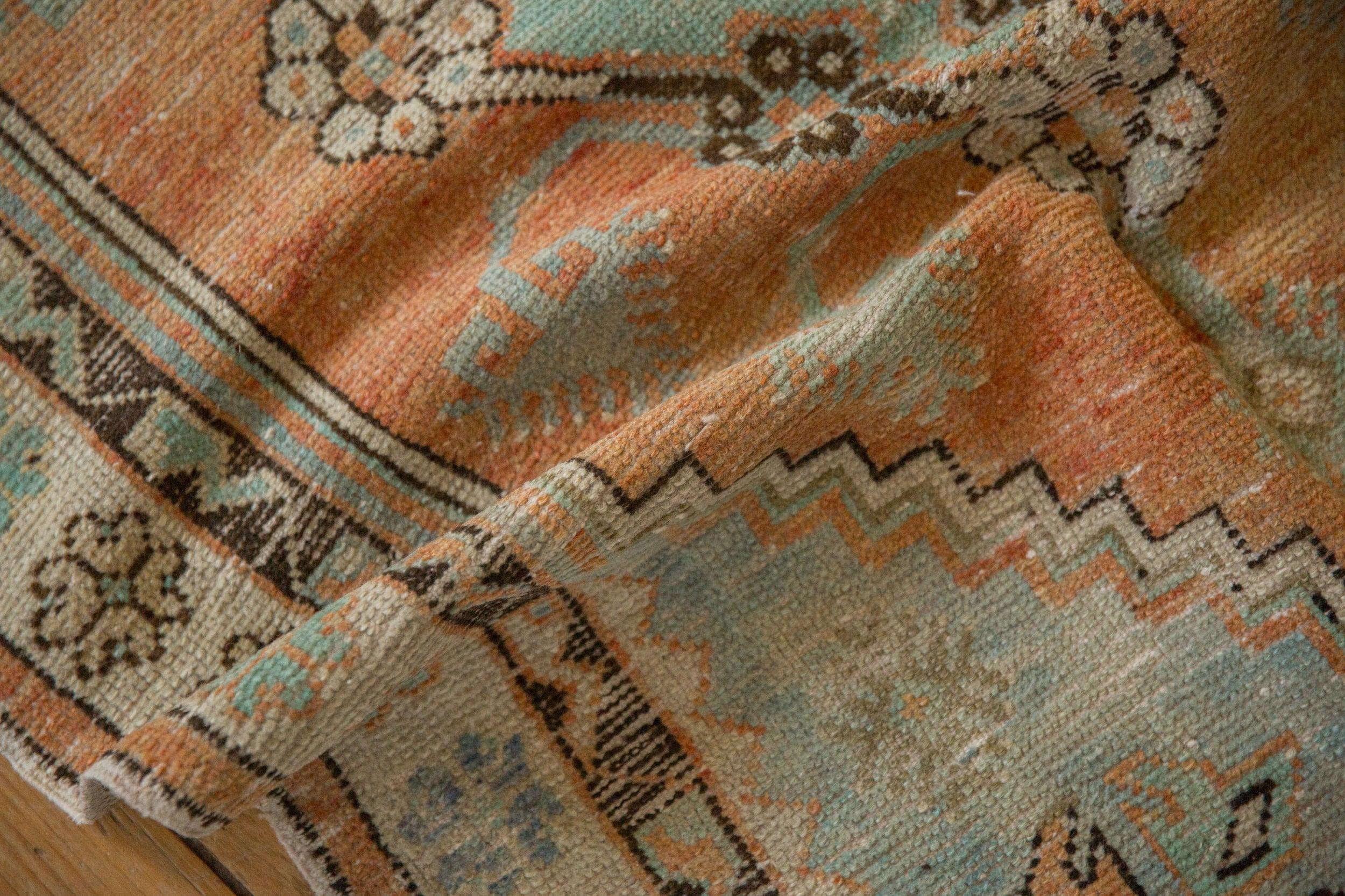 Annodato a mano Tappeto Oushak Vintage Distressed Runner in vendita