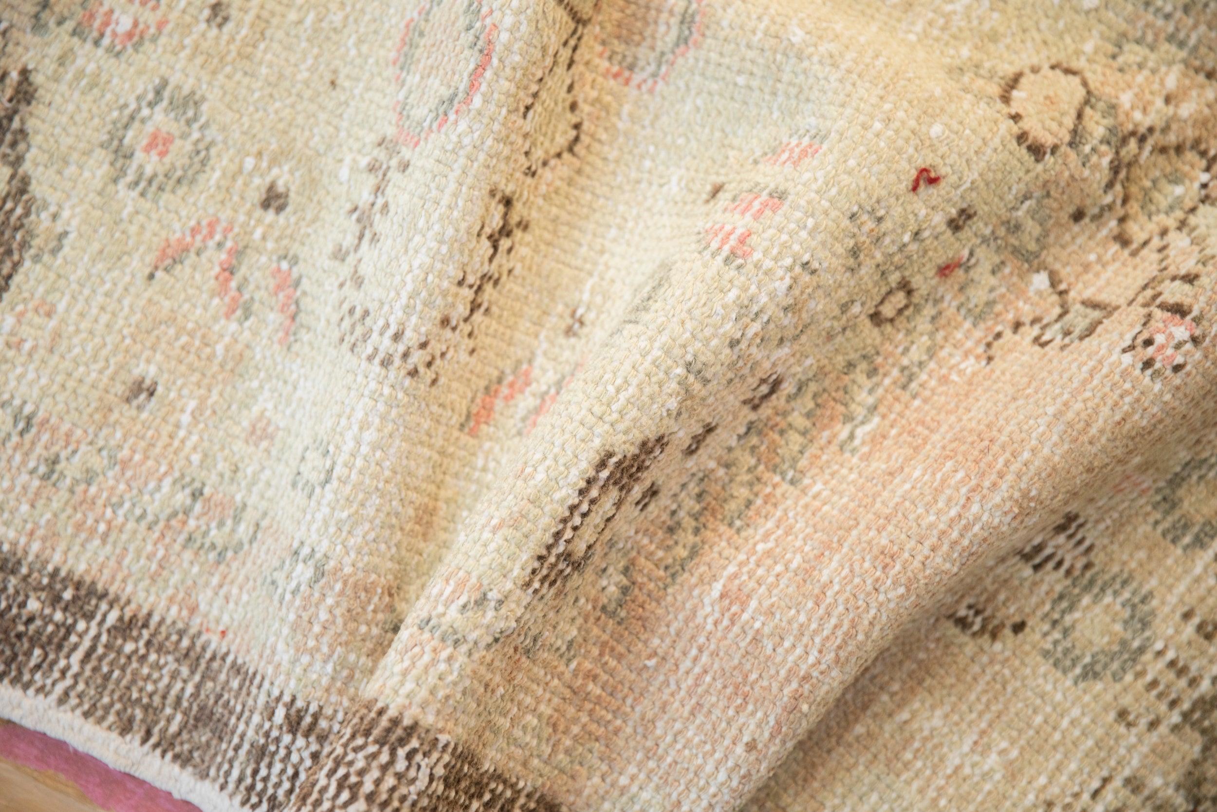 Annodato a mano Tappeto Oushak Vintage Distressed Runner in vendita