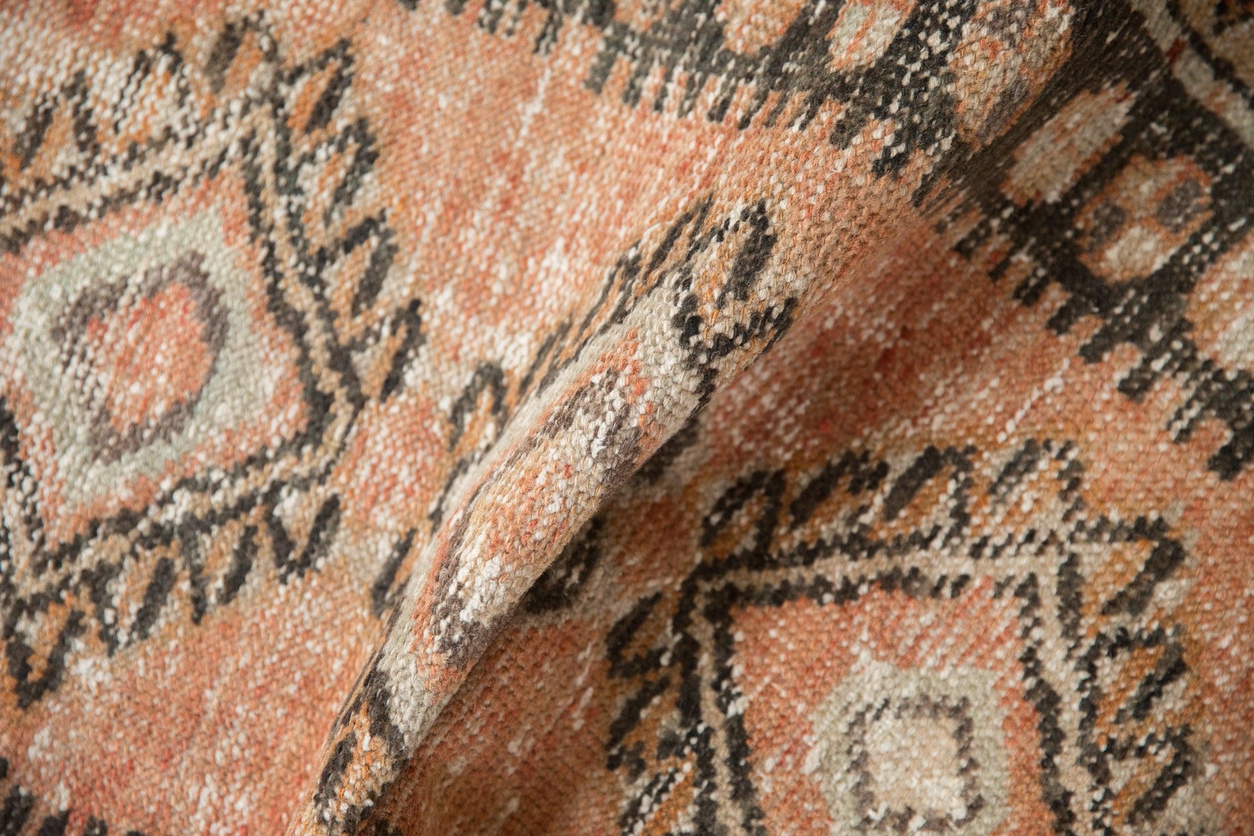 Annodato a mano Tappeto Oushak Vintage Distressed Runner in vendita