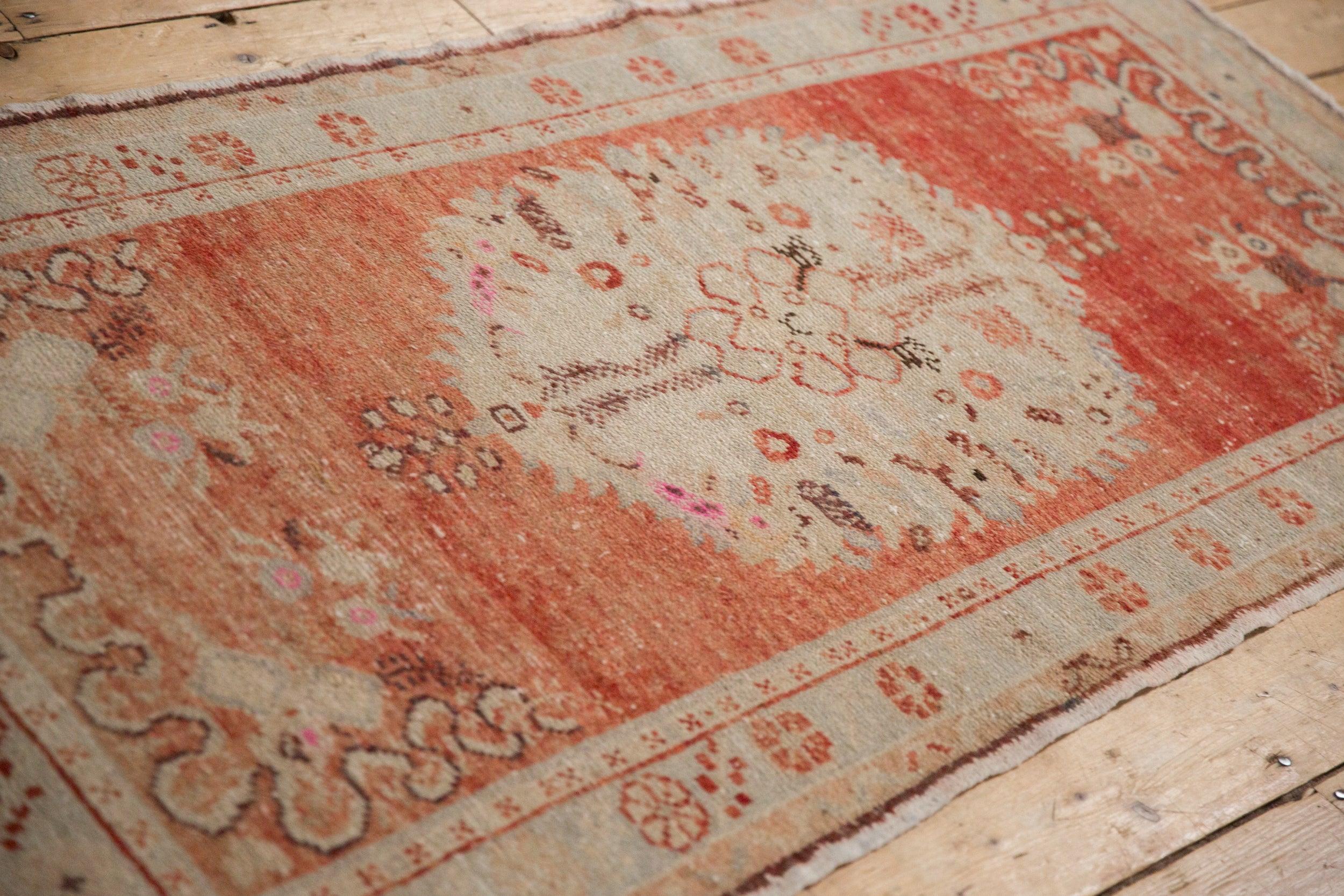 Tappeto Oushak Vintage Distressed Runner In condizioni discrete in vendita a Katonah, NY