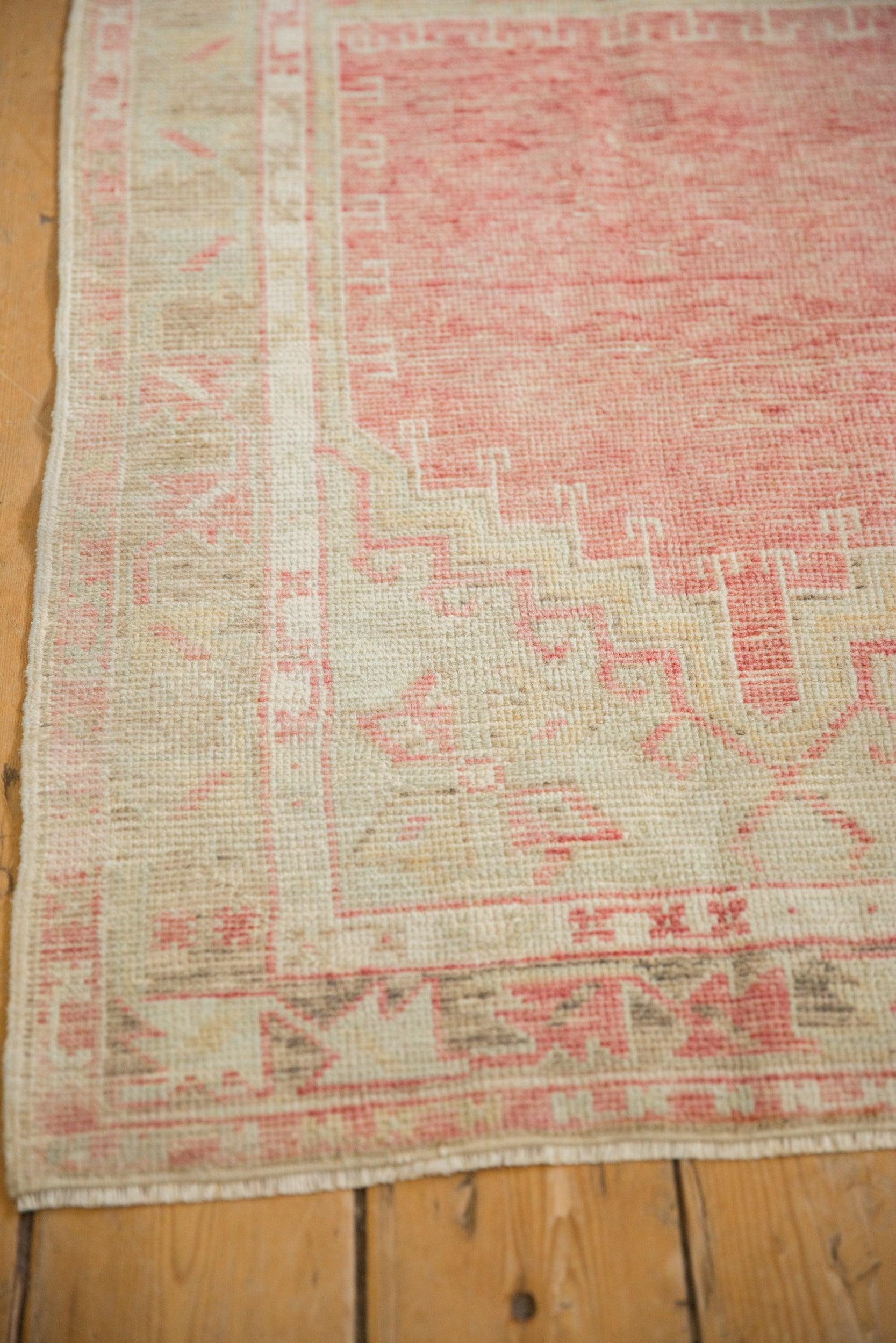 Tappeto Oushak Vintage Distressed Runner In condizioni discrete in vendita a Katonah, NY