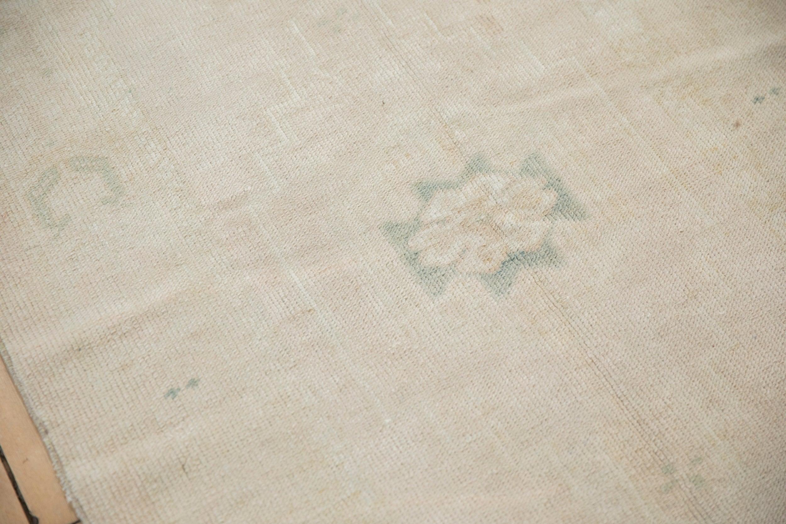 Tappeto Oushak Vintage Distressed Runner In condizioni discrete in vendita a Katonah, NY