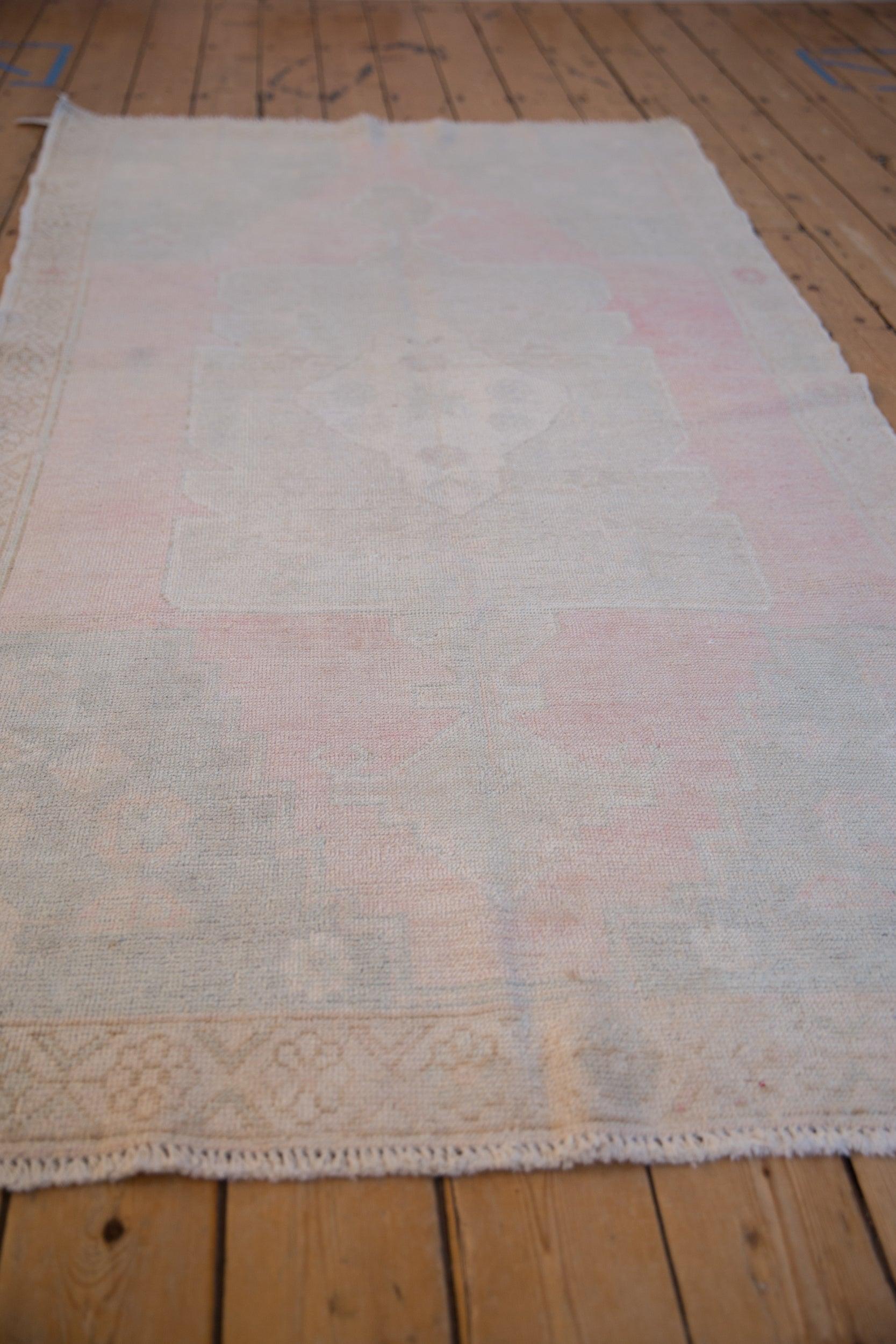 Lana Vintage Distressed Oushak Rug Runner in vendita