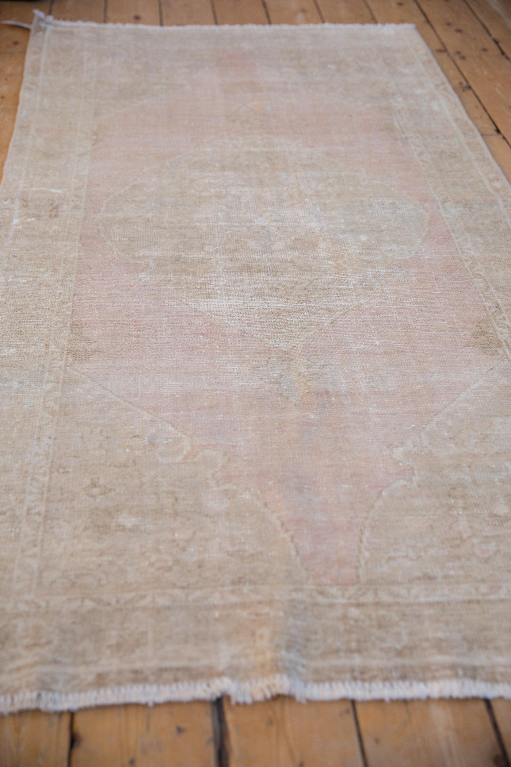 Vintage Distressed Oushak Teppich Läufer (Wolle) im Angebot