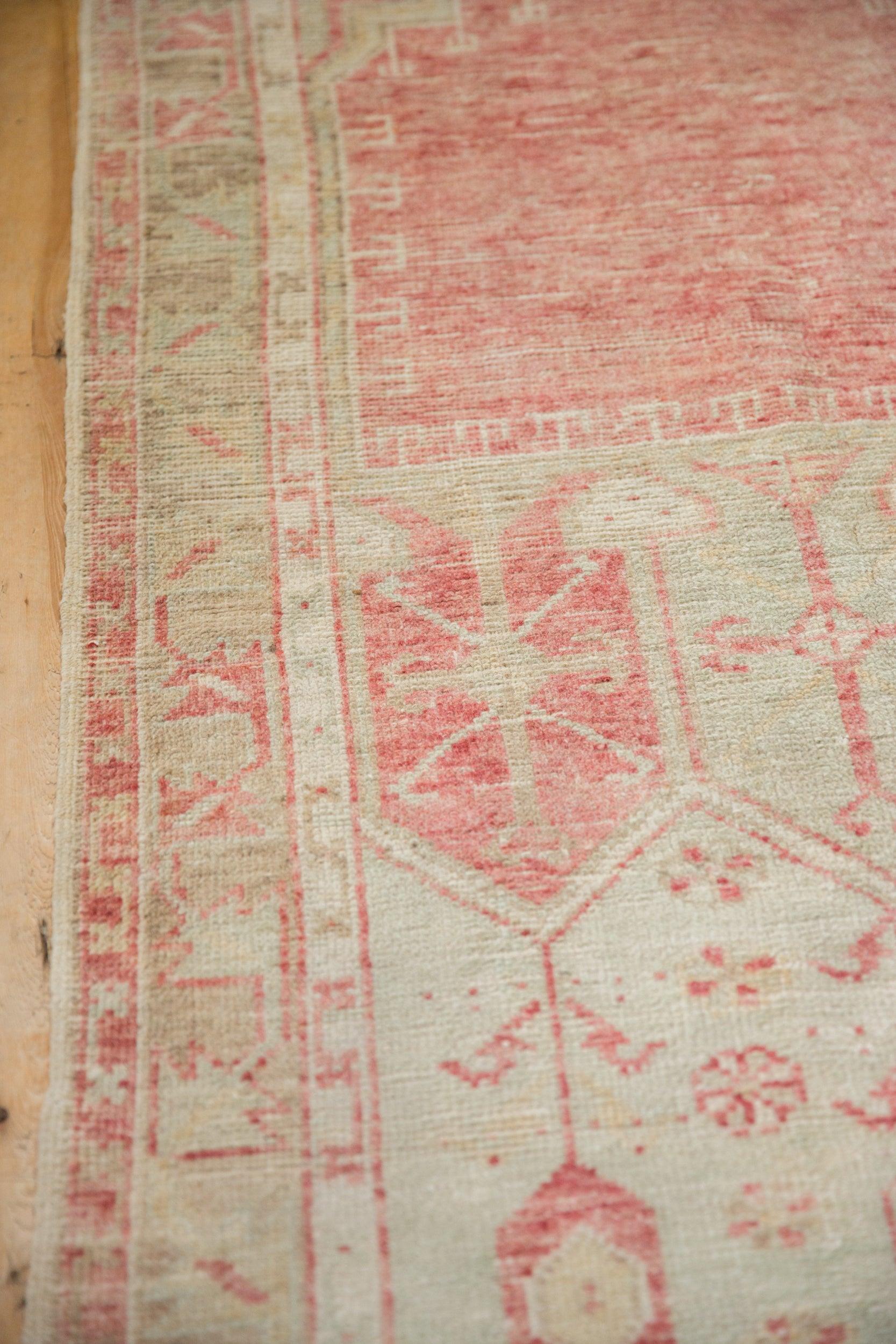 Lana Tappeto Oushak Vintage Distressed Runner in vendita