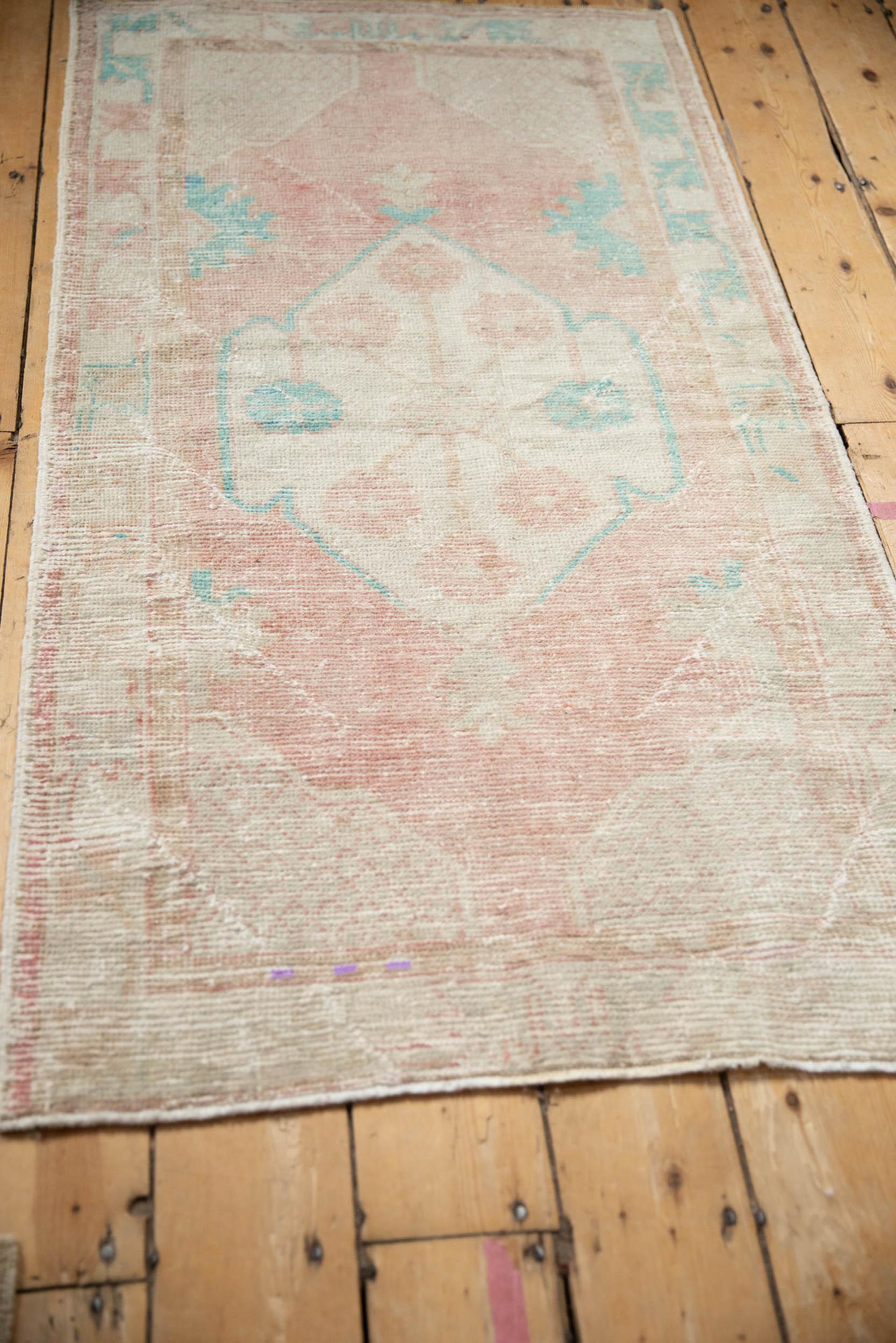 Lana Tappeto Oushak Vintage Distressed Runner in vendita