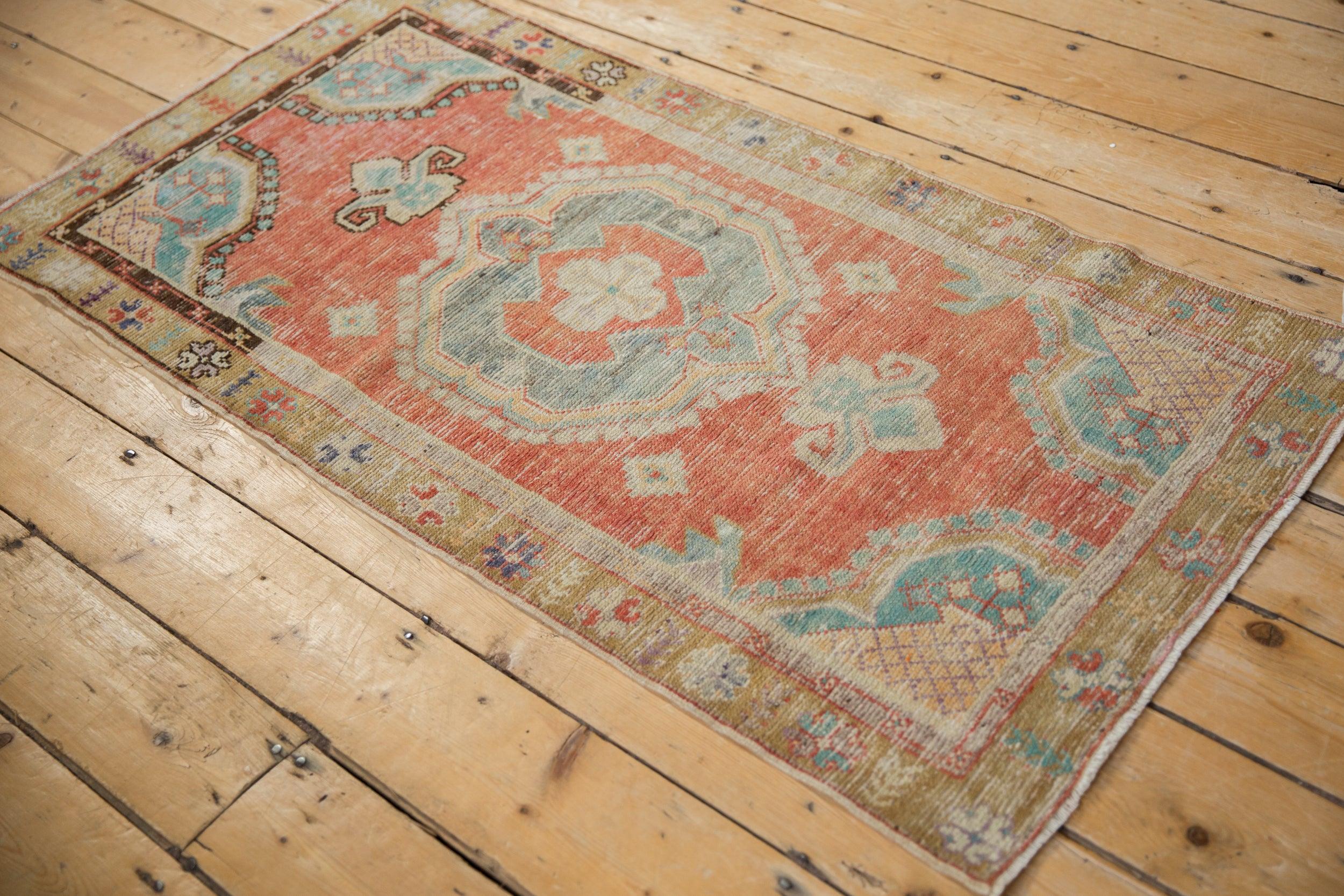 Lana Tappeto Oushak Vintage Distressed Runner in vendita