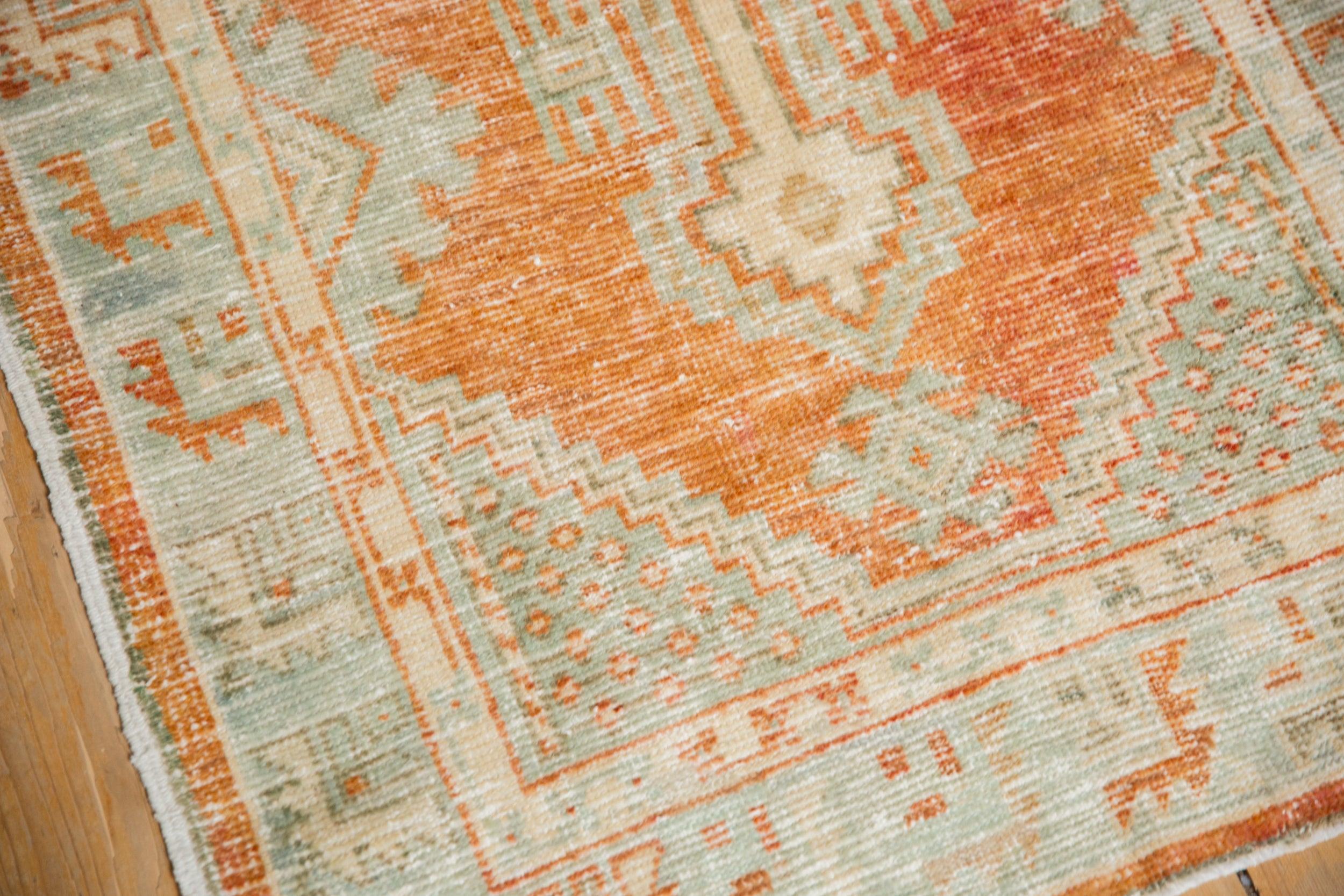 Vintage Distressed Oushak Teppich Läufer (Wolle) im Angebot