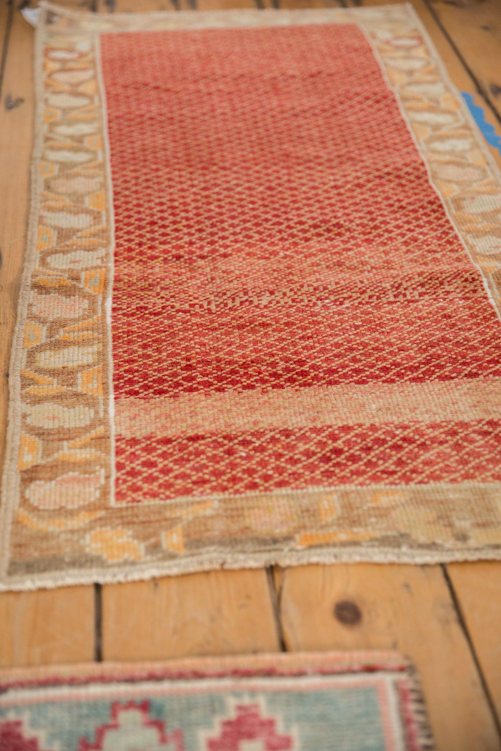 Vintage Distressed Oushak Teppich Läufer (Wolle) im Angebot