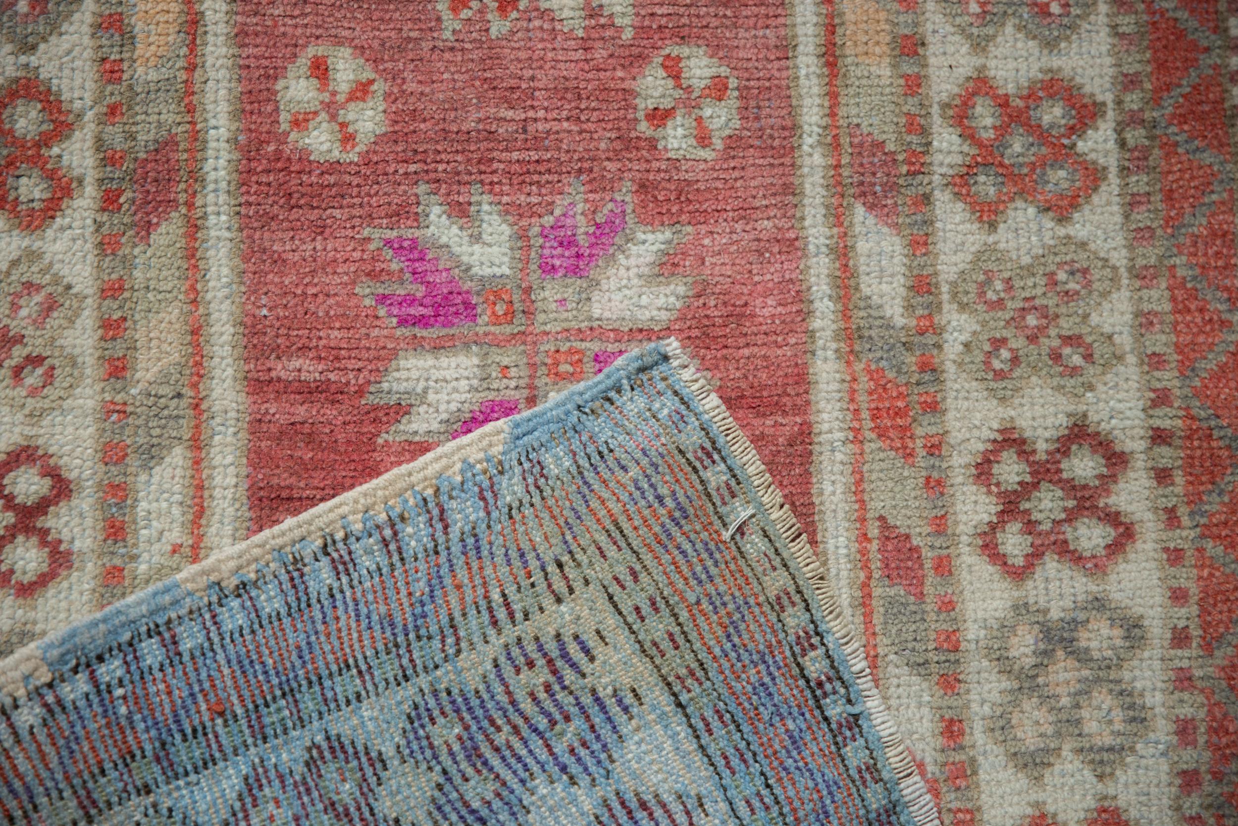Tappeto Oushak Vintage Distressed Runner in vendita 1