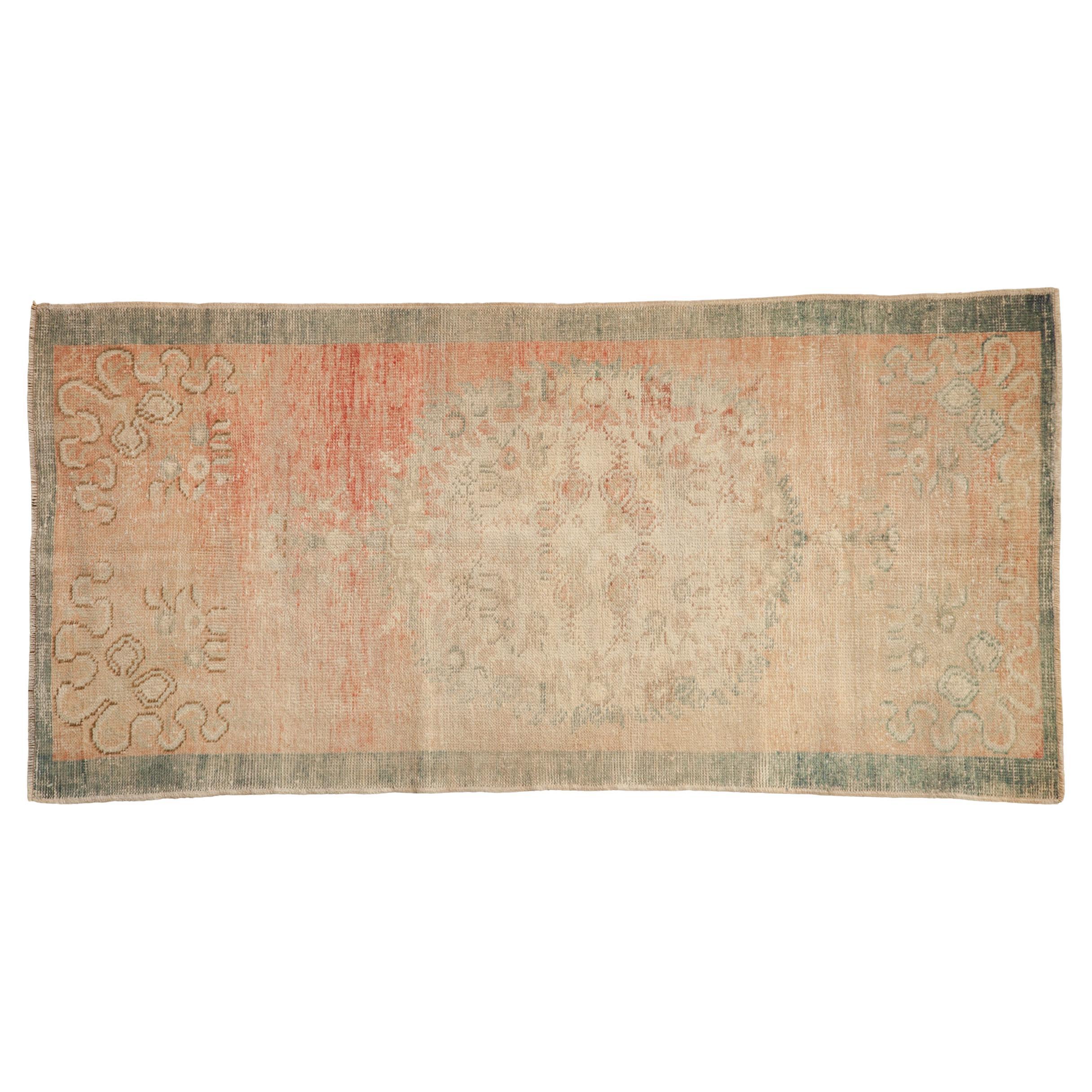 Vintage Distressed Oushak Teppich Läufer