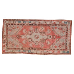 Vintage Distressed Oushak Teppich Läufer