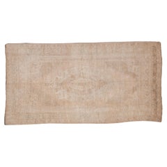 Vintage Distressed Oushak Teppich Läufer