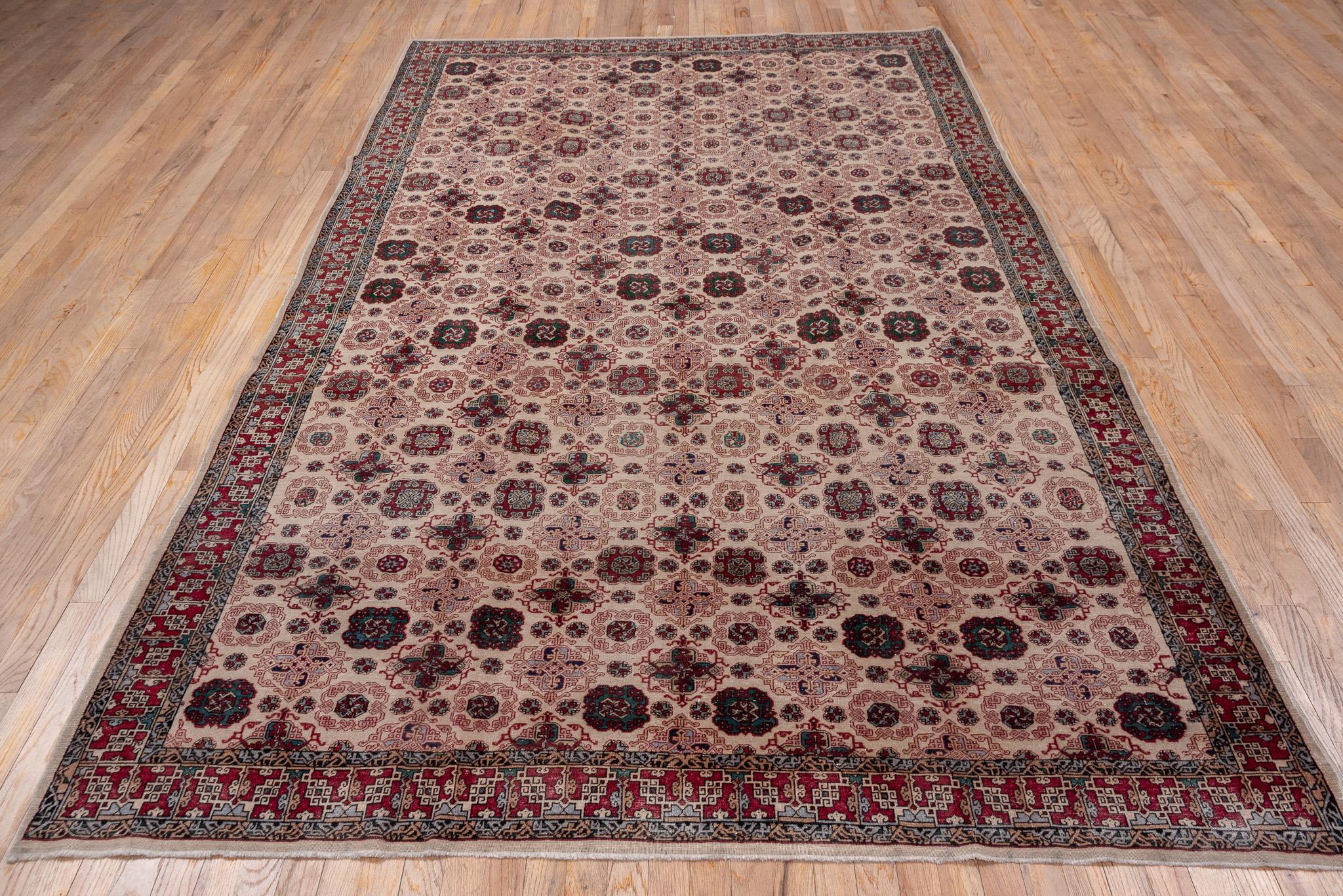 Lana Tappeto Oushak d'epoca con design a medaglioni in vendita