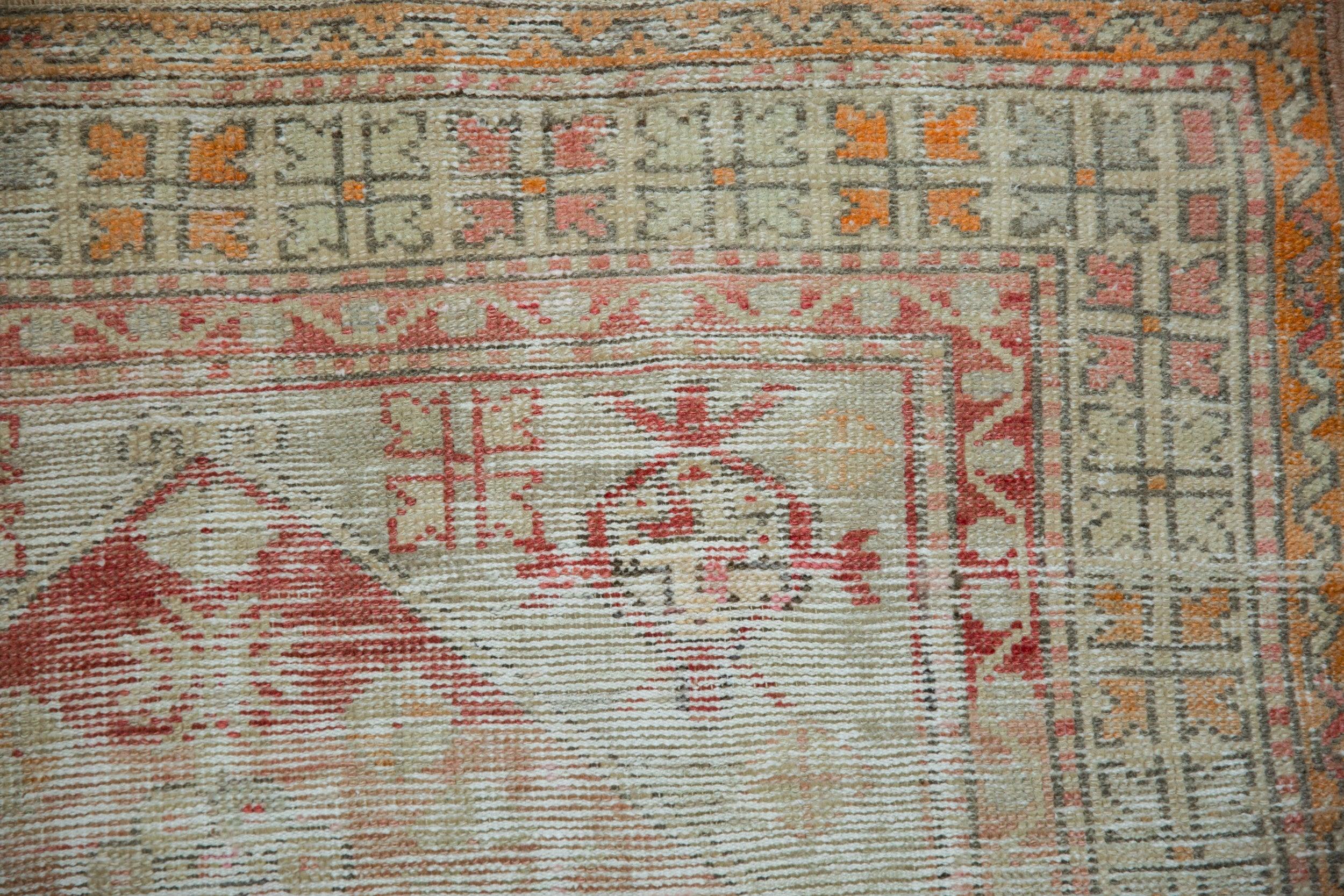 Vintage Distressed Oushak Quadratischer Teppich im Angebot 3