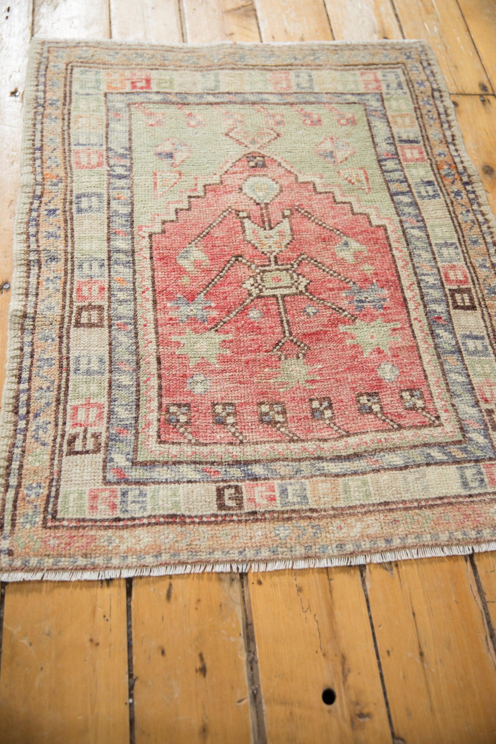 Vintage Distressed Oushak Quadratischer Teppich (Wolle) im Angebot