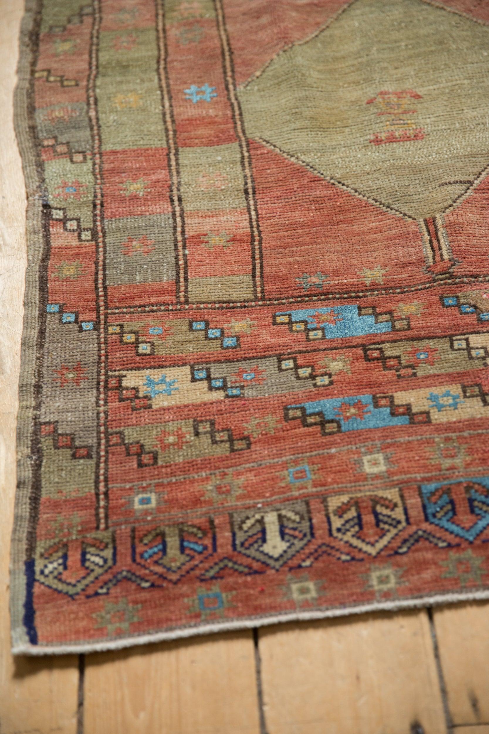 Vintage Distressed Oushak Quadratischer Teppich im Angebot 2