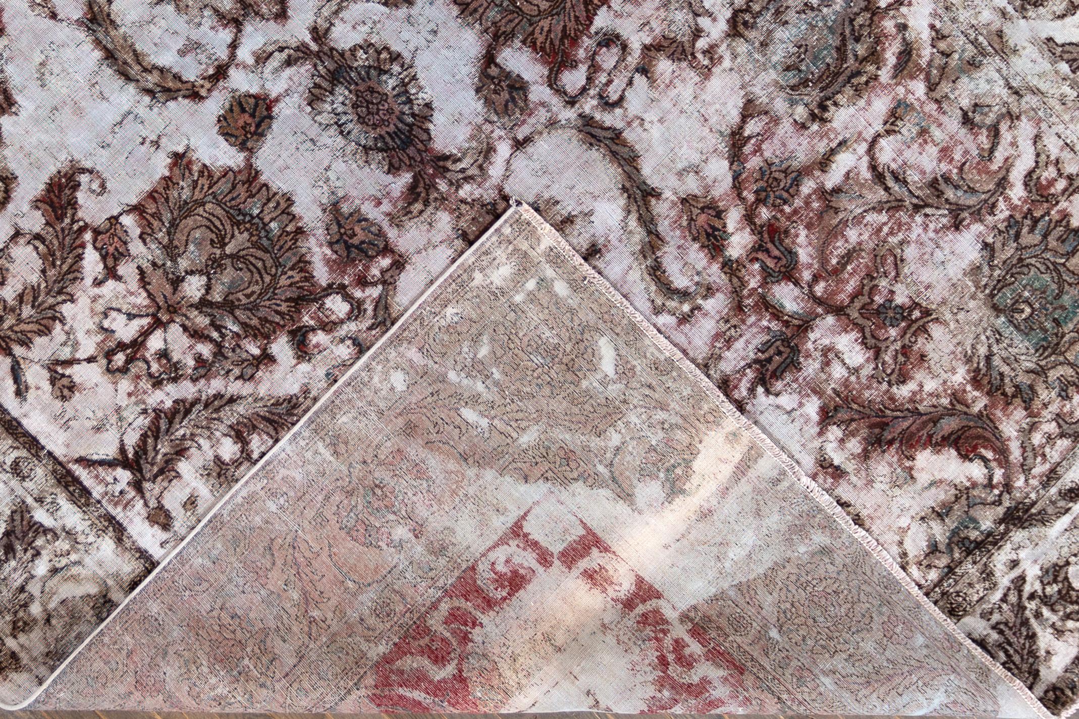 Persiano Tappeto Vintage Distressed Overdyed in vendita