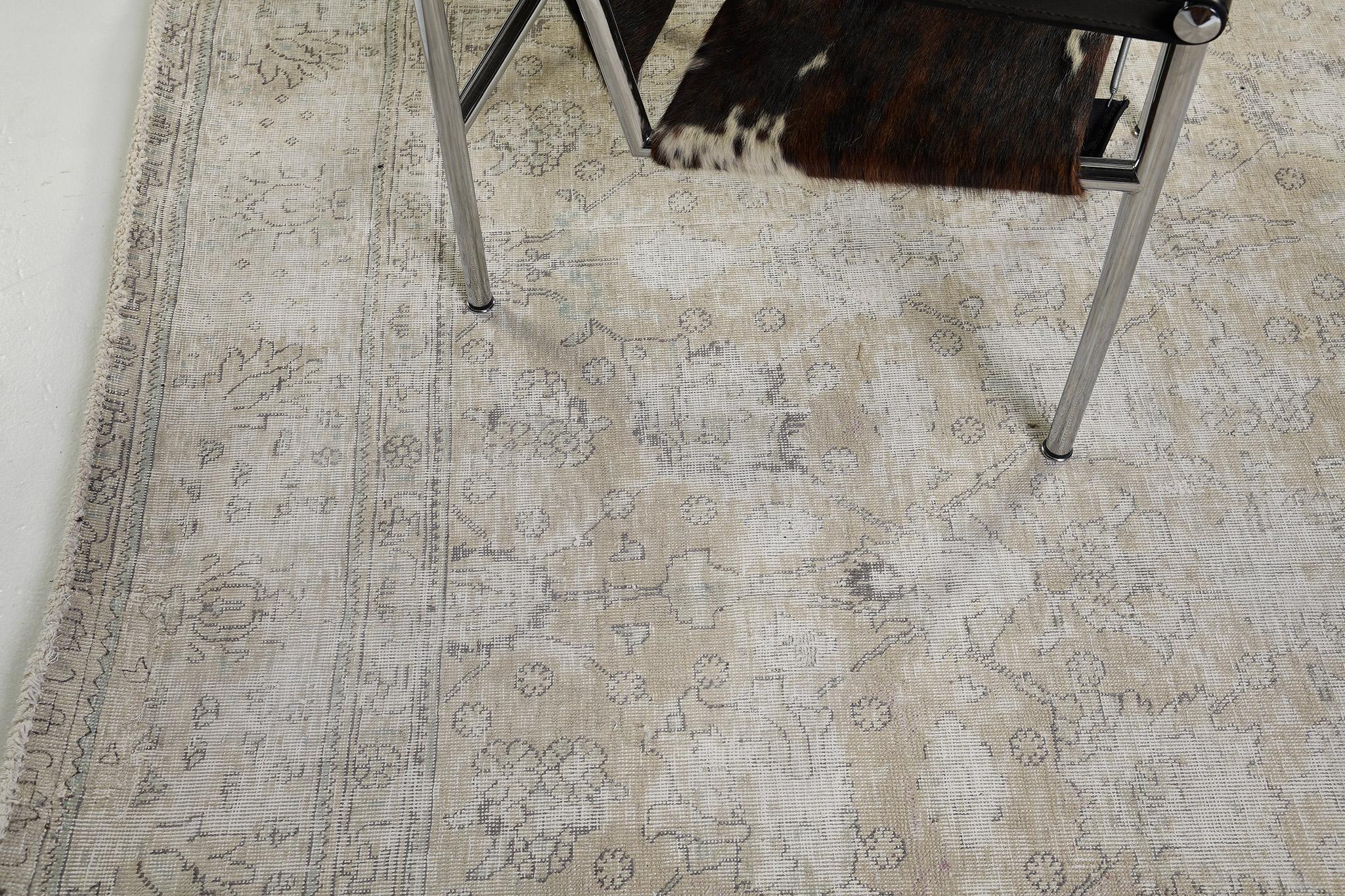 Vintage Distressed Persisch Tabriz (Mitte des 20. Jahrhunderts) im Angebot