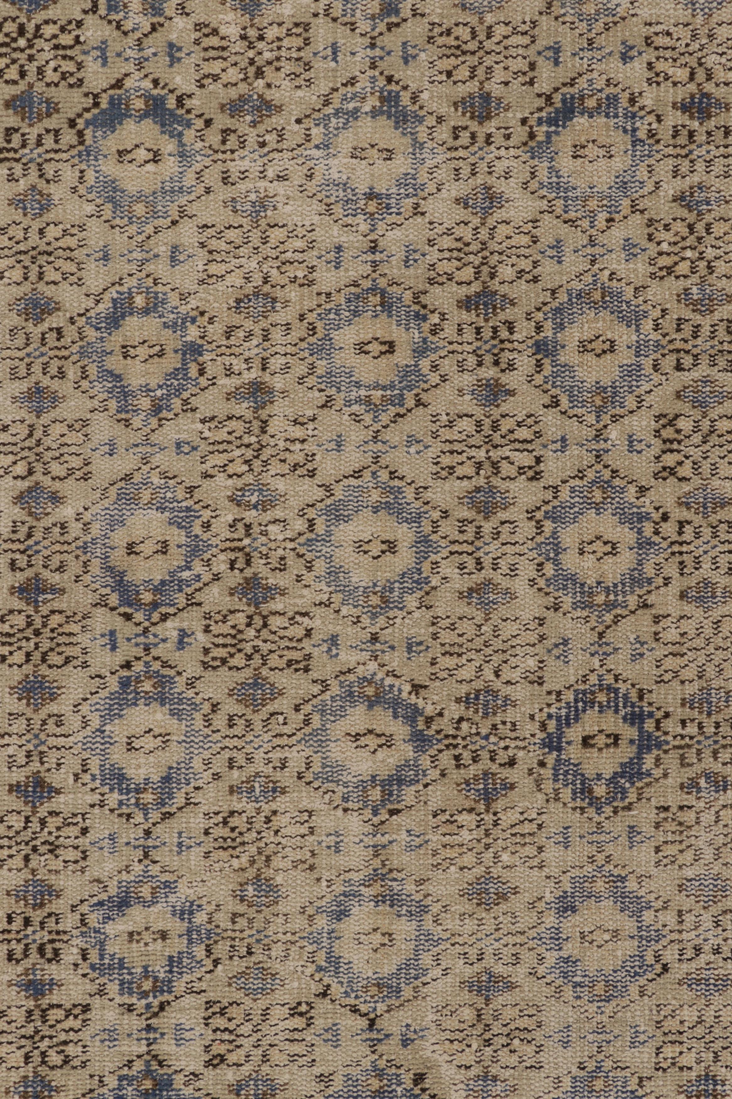 Vintage Distressed Rug, Beige and Blue Geometric Floral Pattern - Rug & Kilim In Good Condition For Sale In Long Island City, NY