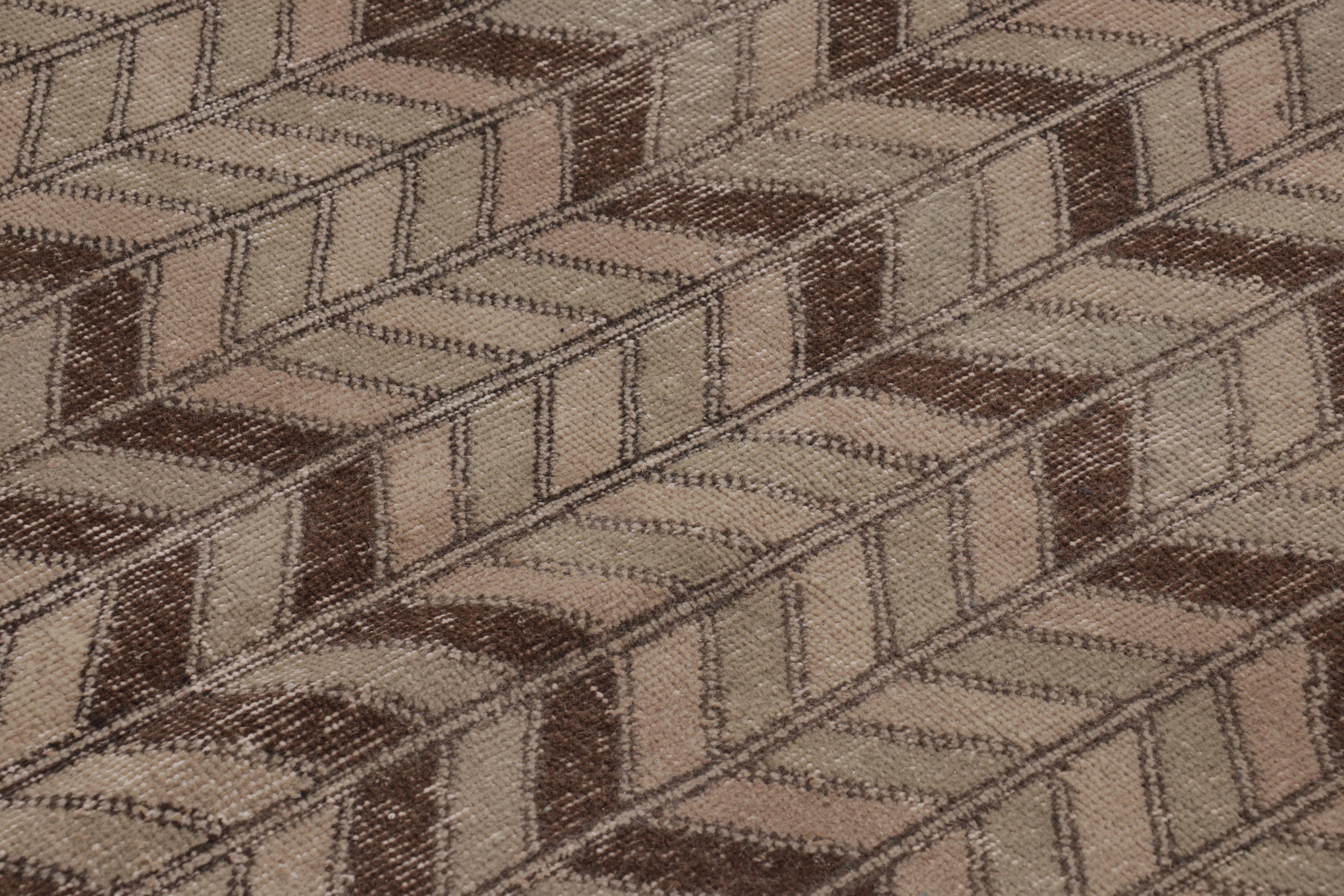 Alfombra vintage desgastada, motivos geométricos Chevron en beige-marrón - Rug & Kilim Anudado a mano en venta