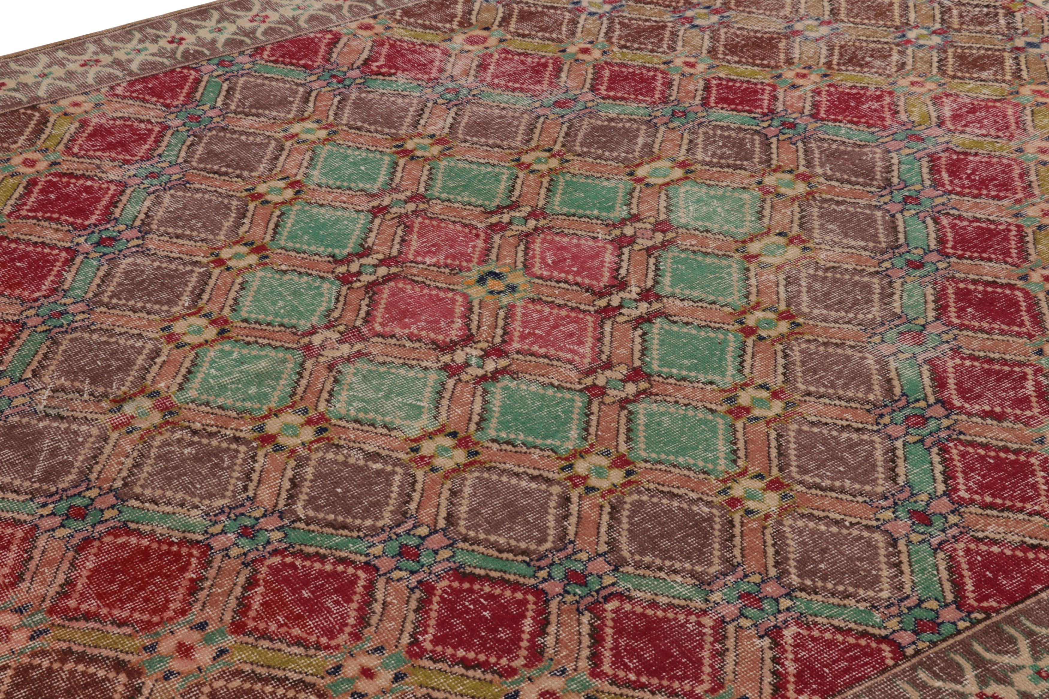 Geometrisches Medaillon-Muster im Vintage-Look, mehrfarbig - Rug & Kilim (Türkisch) im Angebot