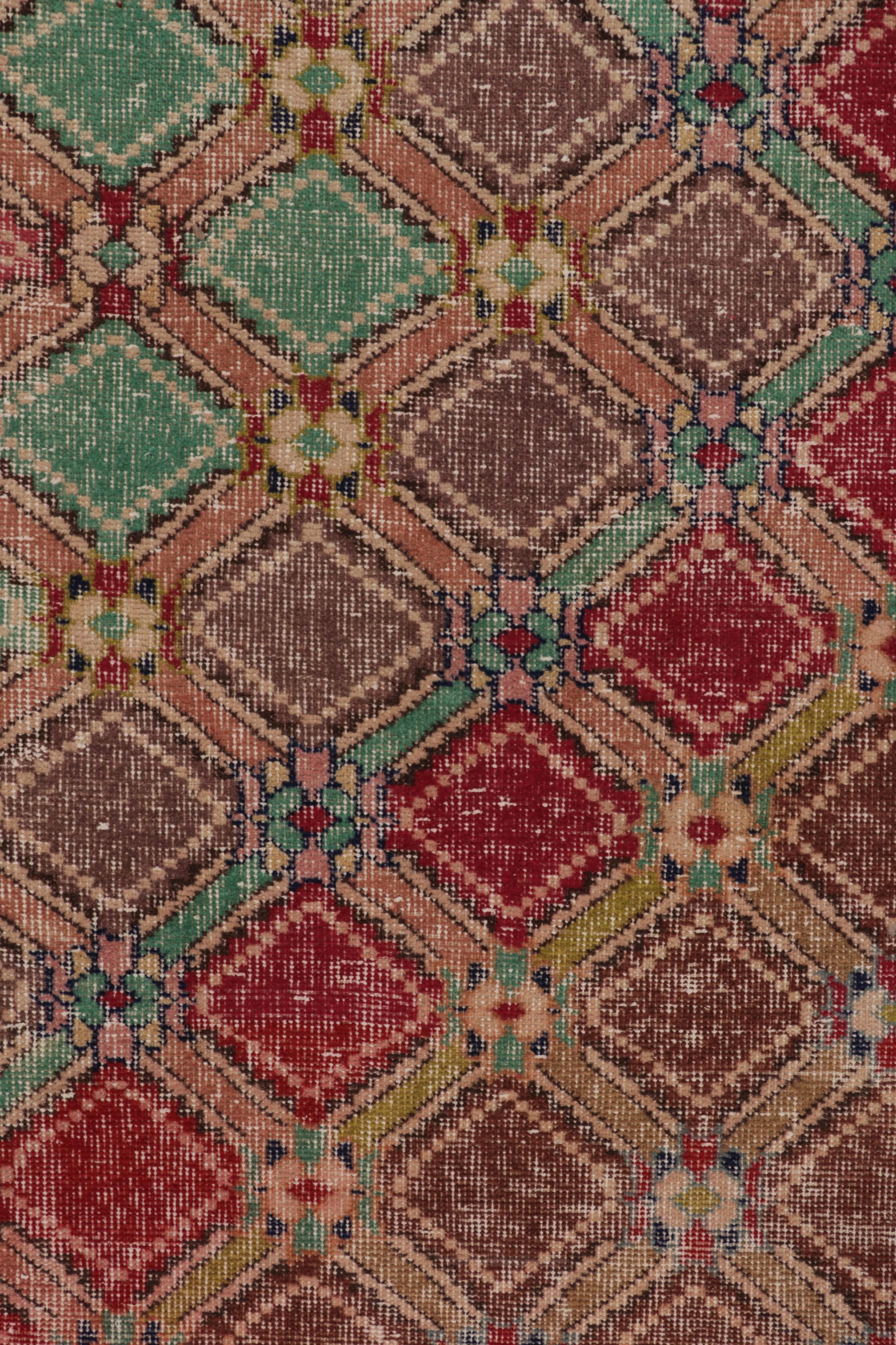 Geometrisches Medaillon-Muster im Vintage-Look, mehrfarbig - Rug & Kilim im Zustand „Gut“ im Angebot in Long Island City, NY