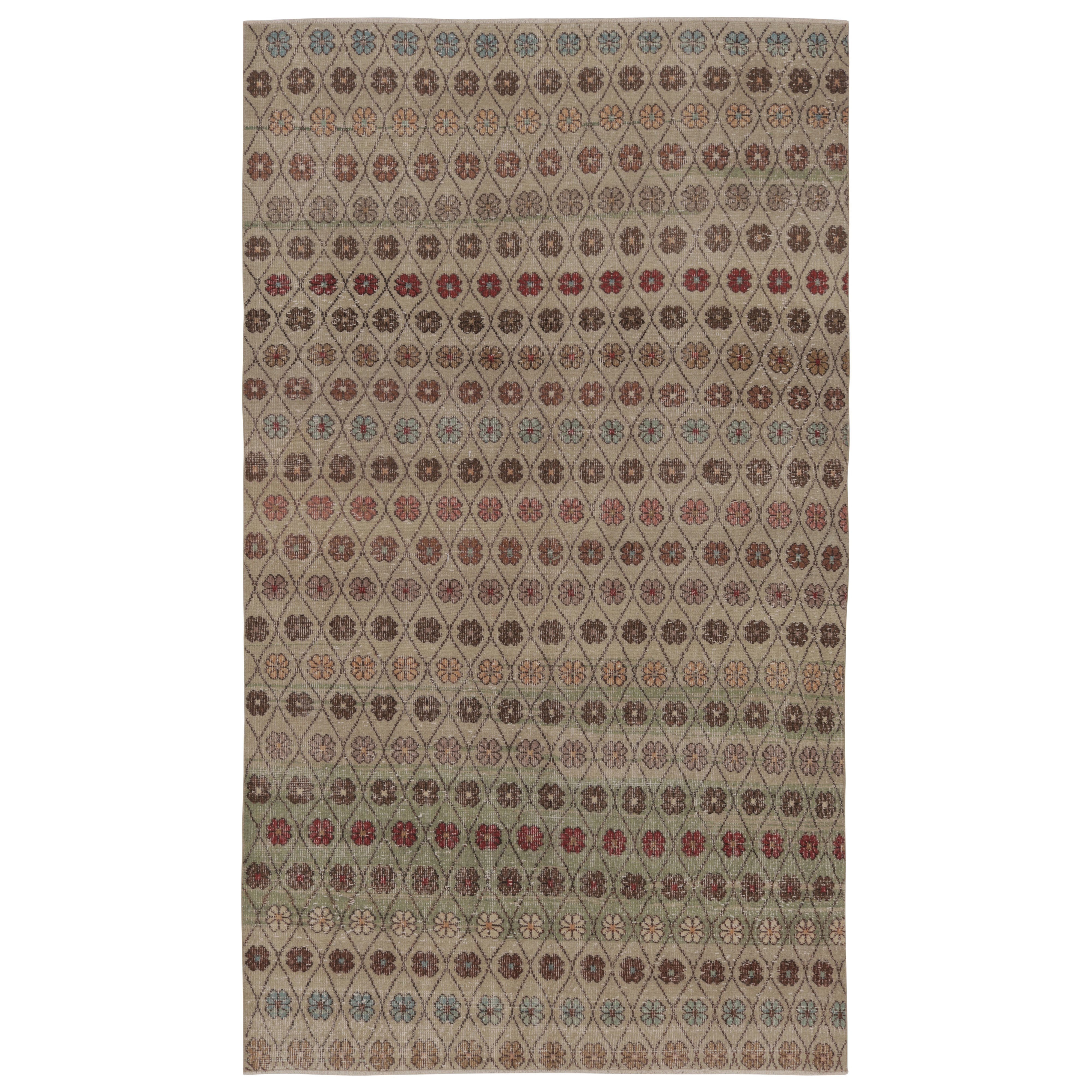 Vintage Distressed Rug, Pale Green with Whimsical Floral Lattice - Rug 
Kilim For Sale