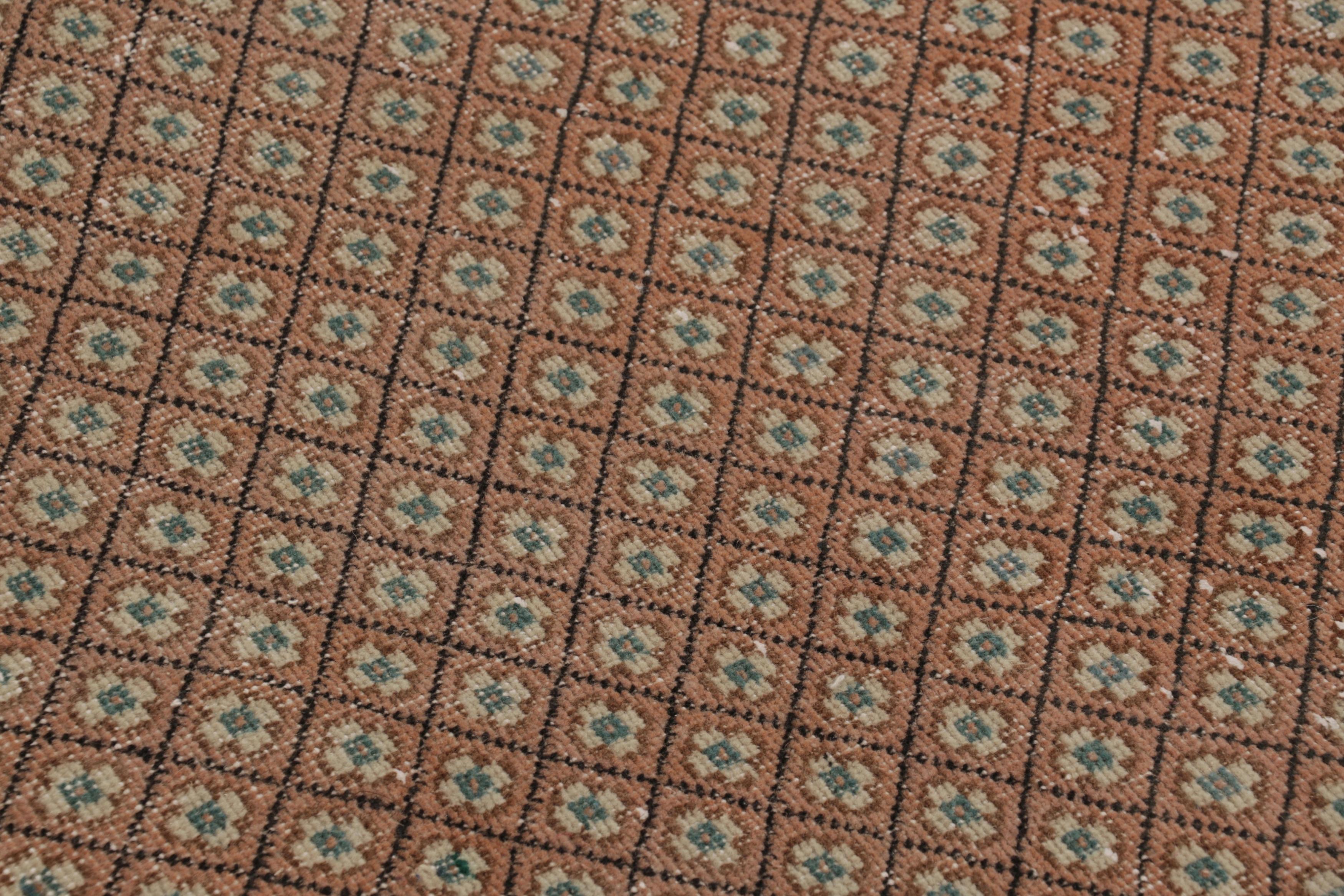 Hand-Knotted Vintage Distressed Rug, Rust-Beige Geometric Diamond Pattern - Rug & Kilim For Sale