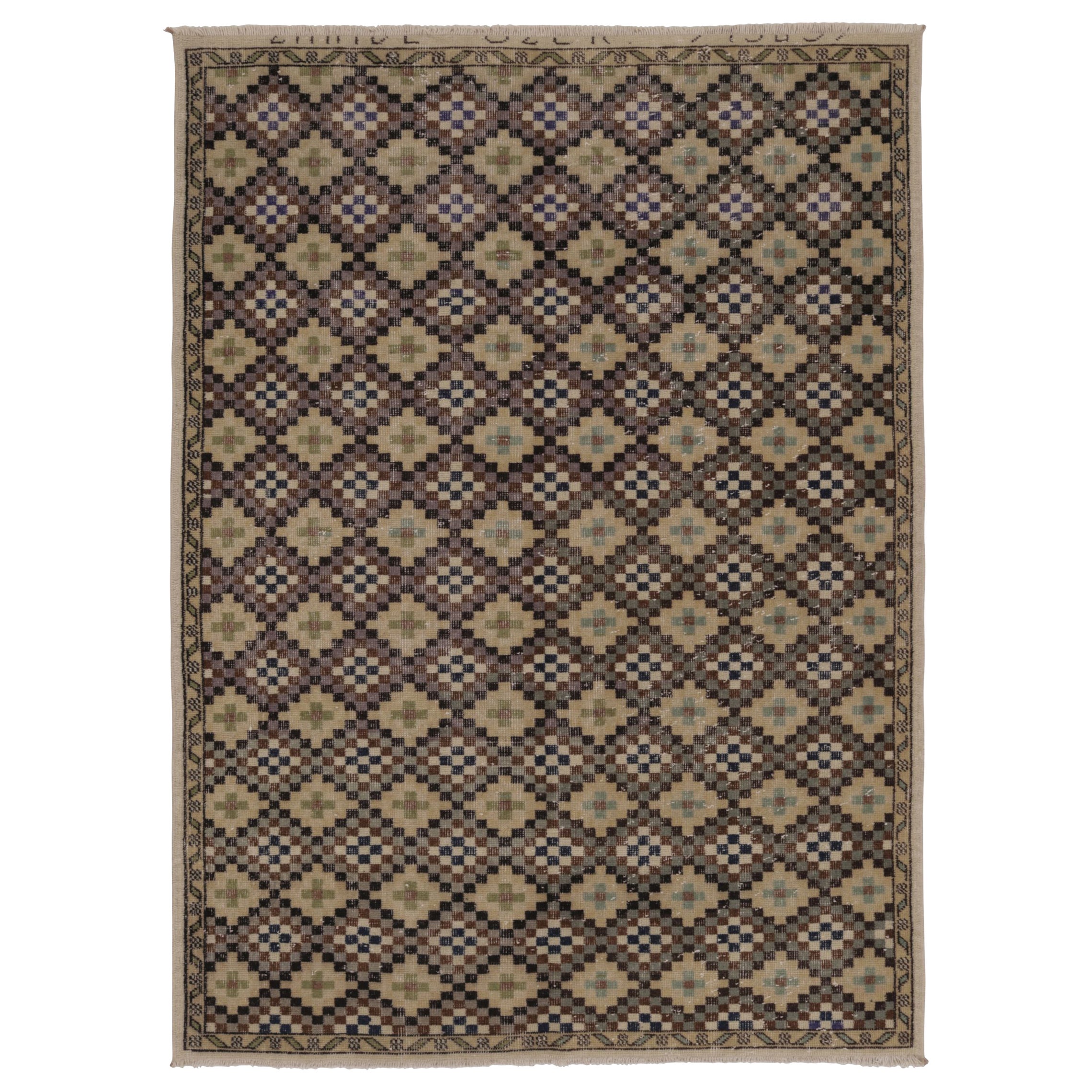 Vintage Distressed Rug with Diamond Mosaic and Geometric Borders - Rug 
Kilim