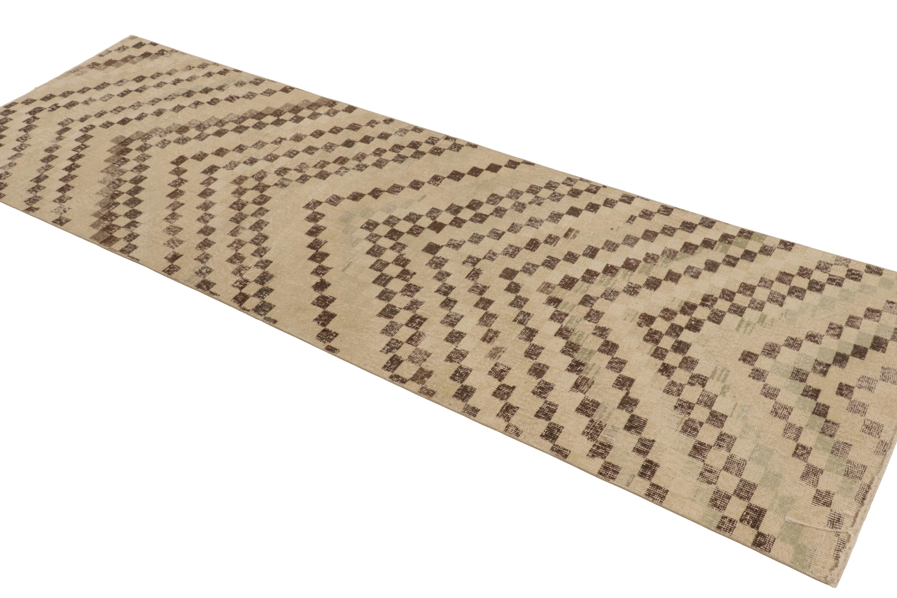 Hand-Knotted Vintage Distressed Runner Rug, Beige-brown Geometric Patterns – Rug & Kilim For Sale