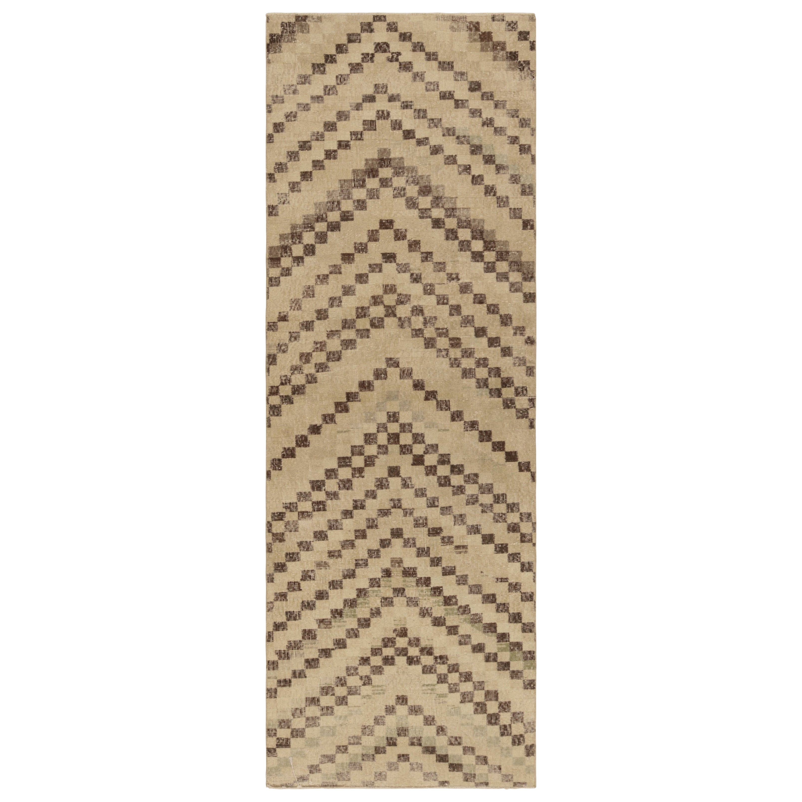 Vintage Distressed Runner Rug, Beige-brown Geometric Patterns – Rug & Kilim