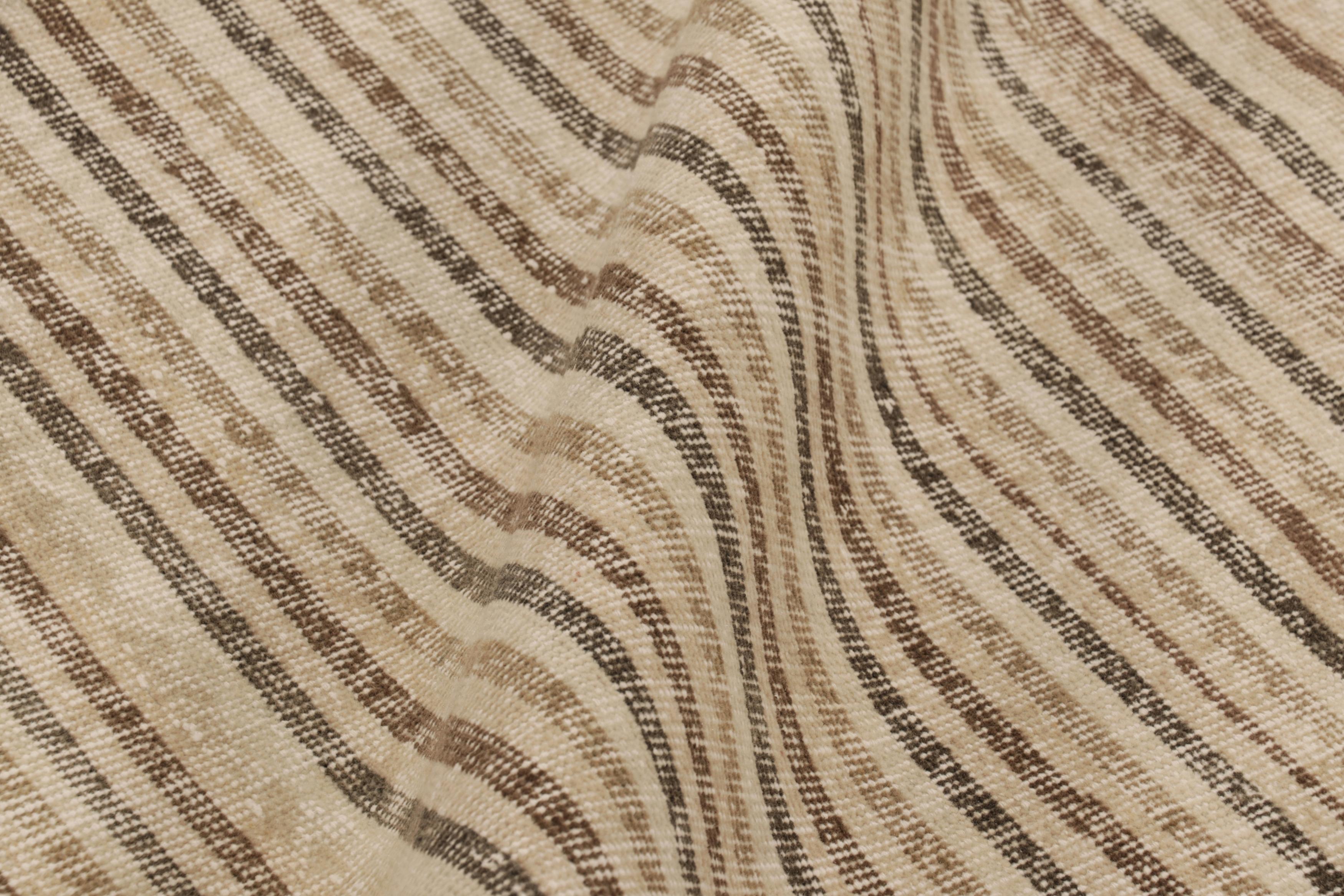 Laine Tapis de course vintage vieilli, beige-marron, design à rayures géométriques - Rug & Kilim en vente