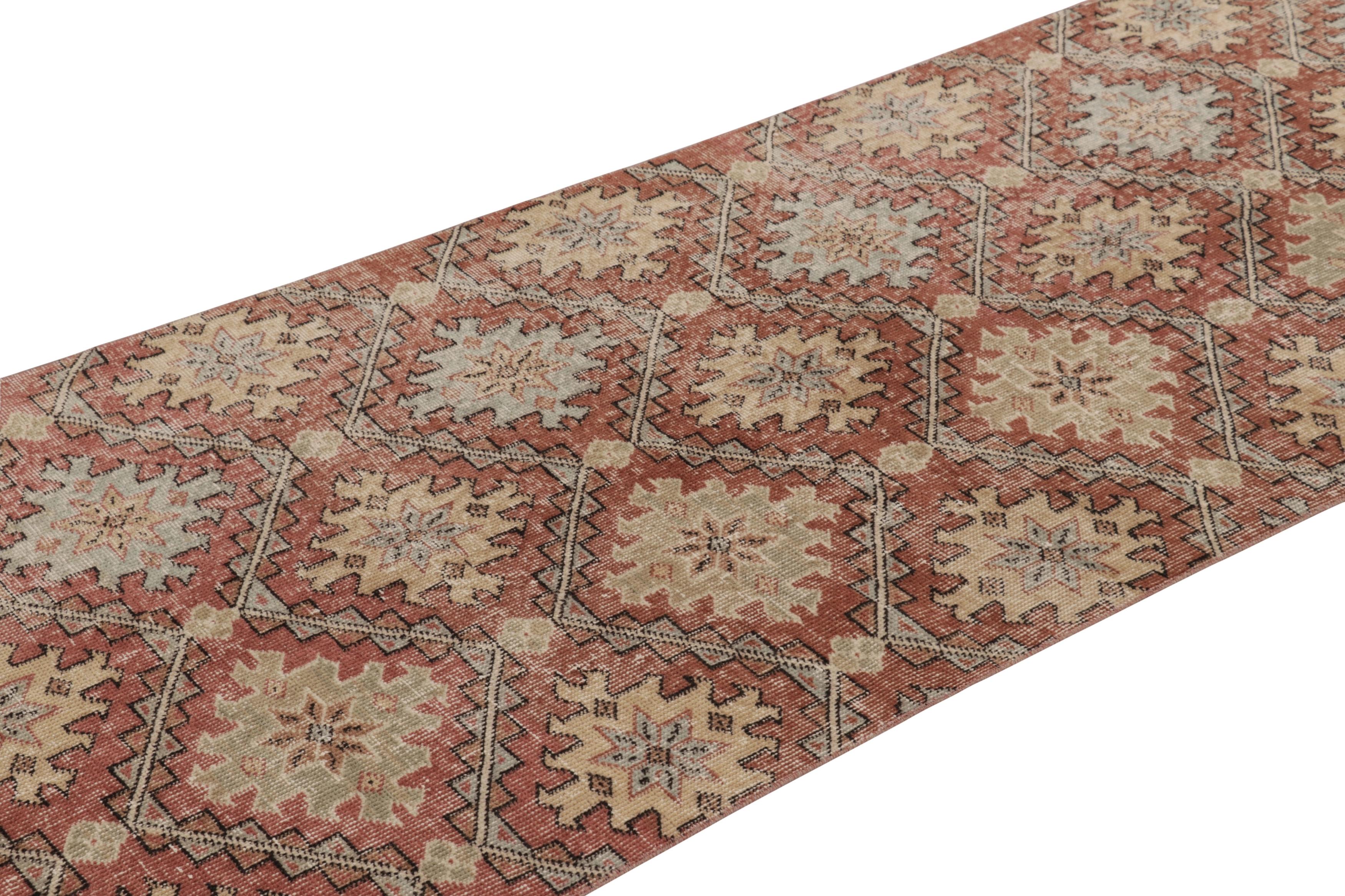 Tappeto vintage con motivo geometrico tribale, beige-ruggine - Rug & Kilim in vendita 1