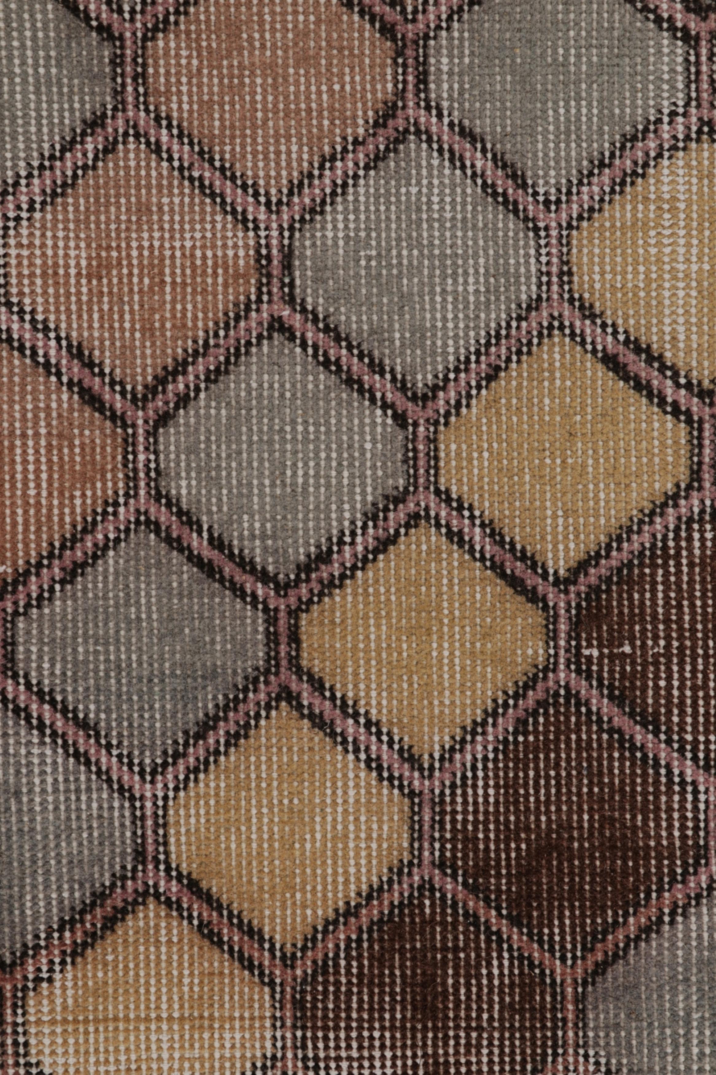 Vintage Distressed Läufer Teppich, buntes diagonales geometrisches Design - Rug & Kilim (Handgeknüpft) im Angebot