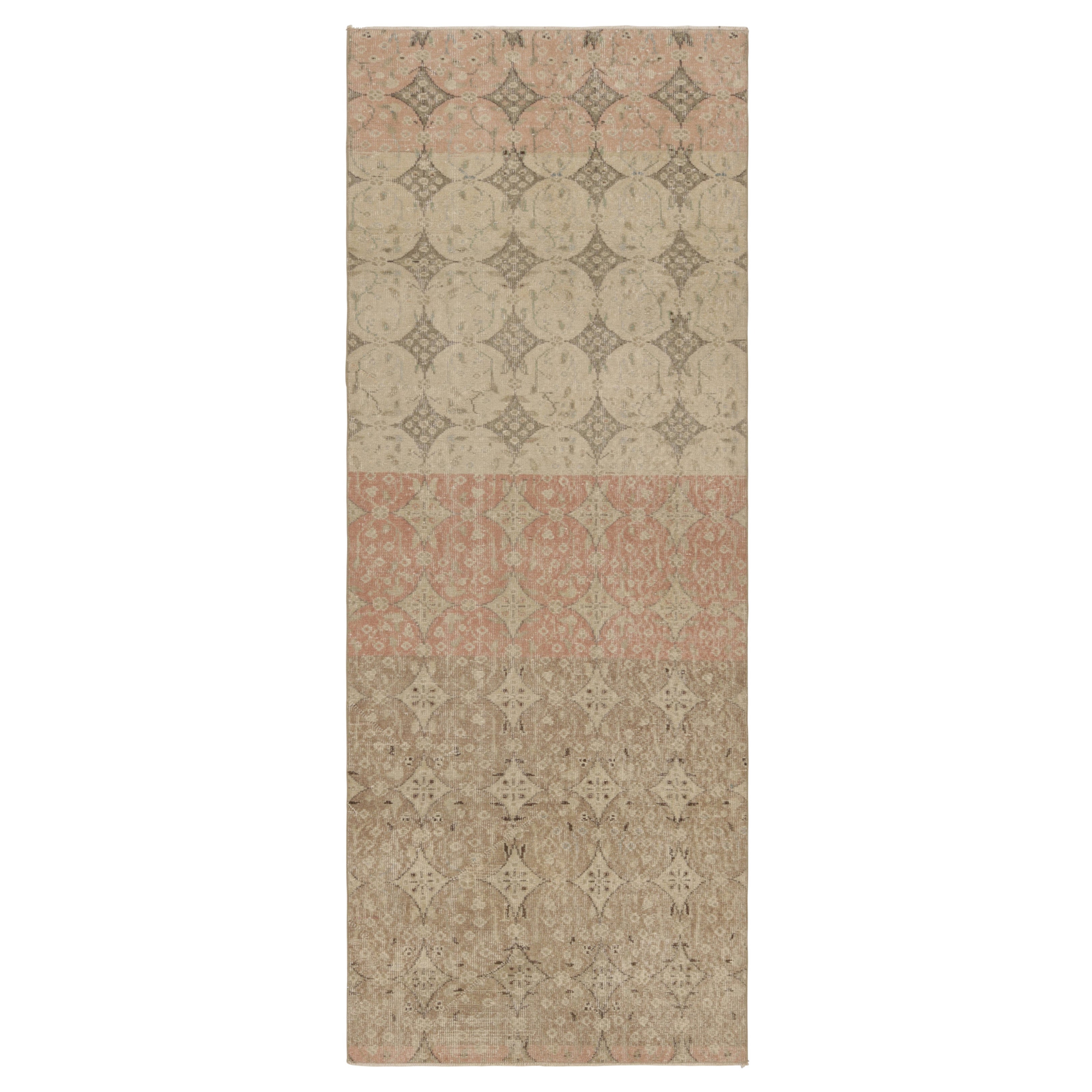 Vintage Distressed Läufer Teppich, Rosa und Beige Geometrische Muster - Rug & Kilim
