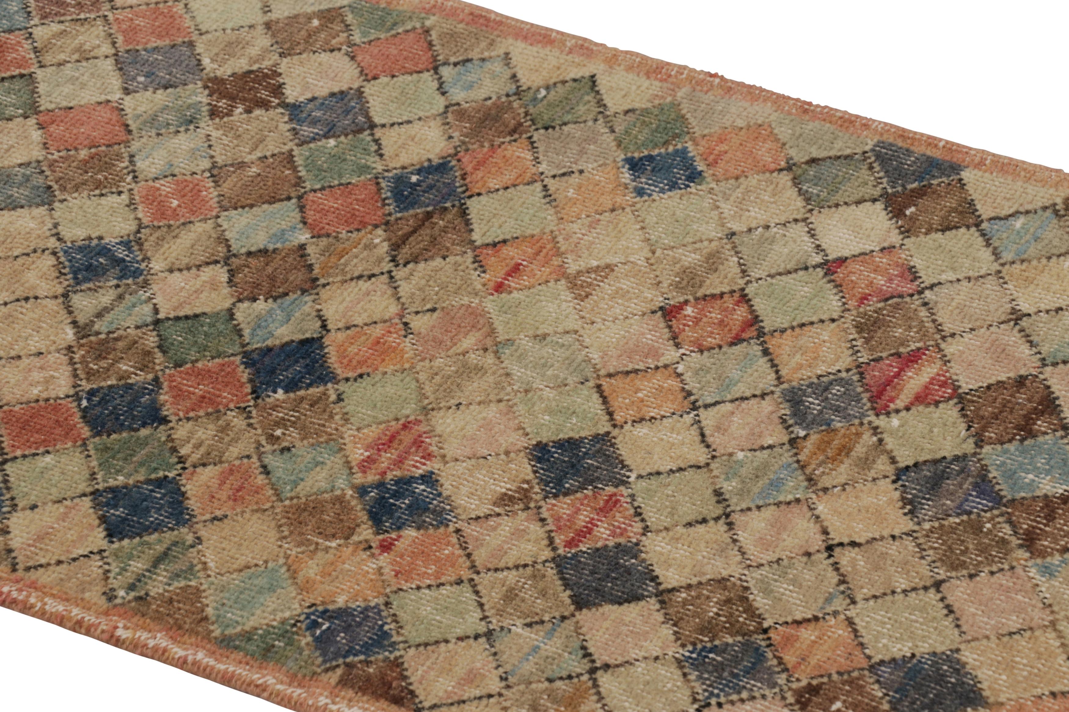 Vintage Distressed Läufer Teppich, Polychromatische Geometrische Design - Rug & Kilim (Handgeknüpft) im Angebot