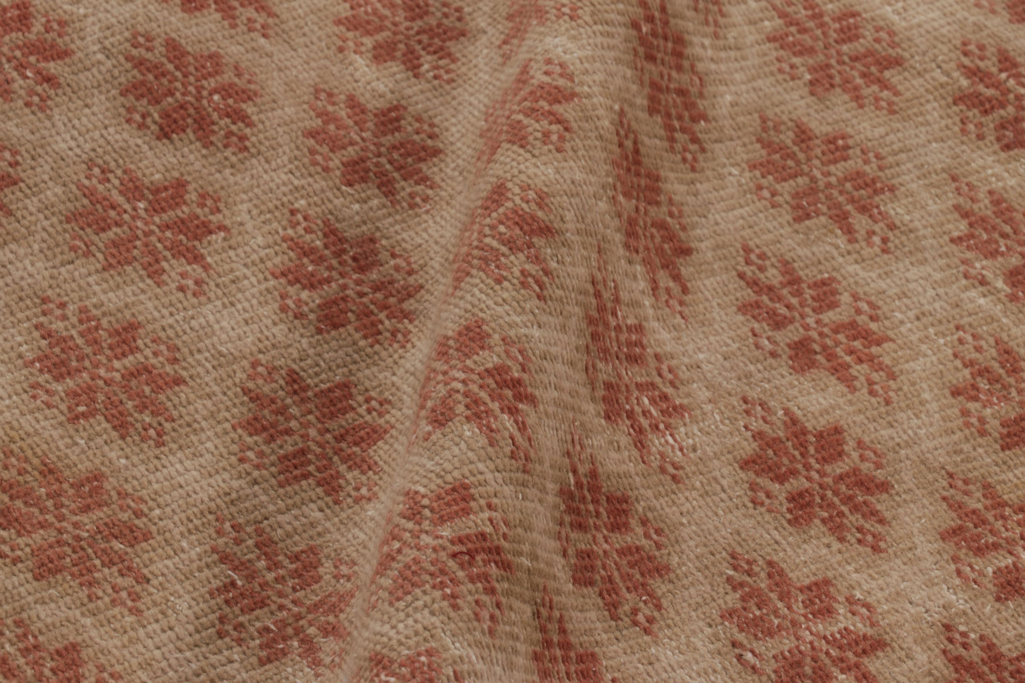 Mid-19th Century Vintage Distressed Runner Rug, Rustic Beige with Rust Florals - Rug & Kilim For Sale