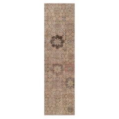 Vintage Distressed Läufer, warmes Beige-Braun mit Blumenmuster - Rug & Kilim