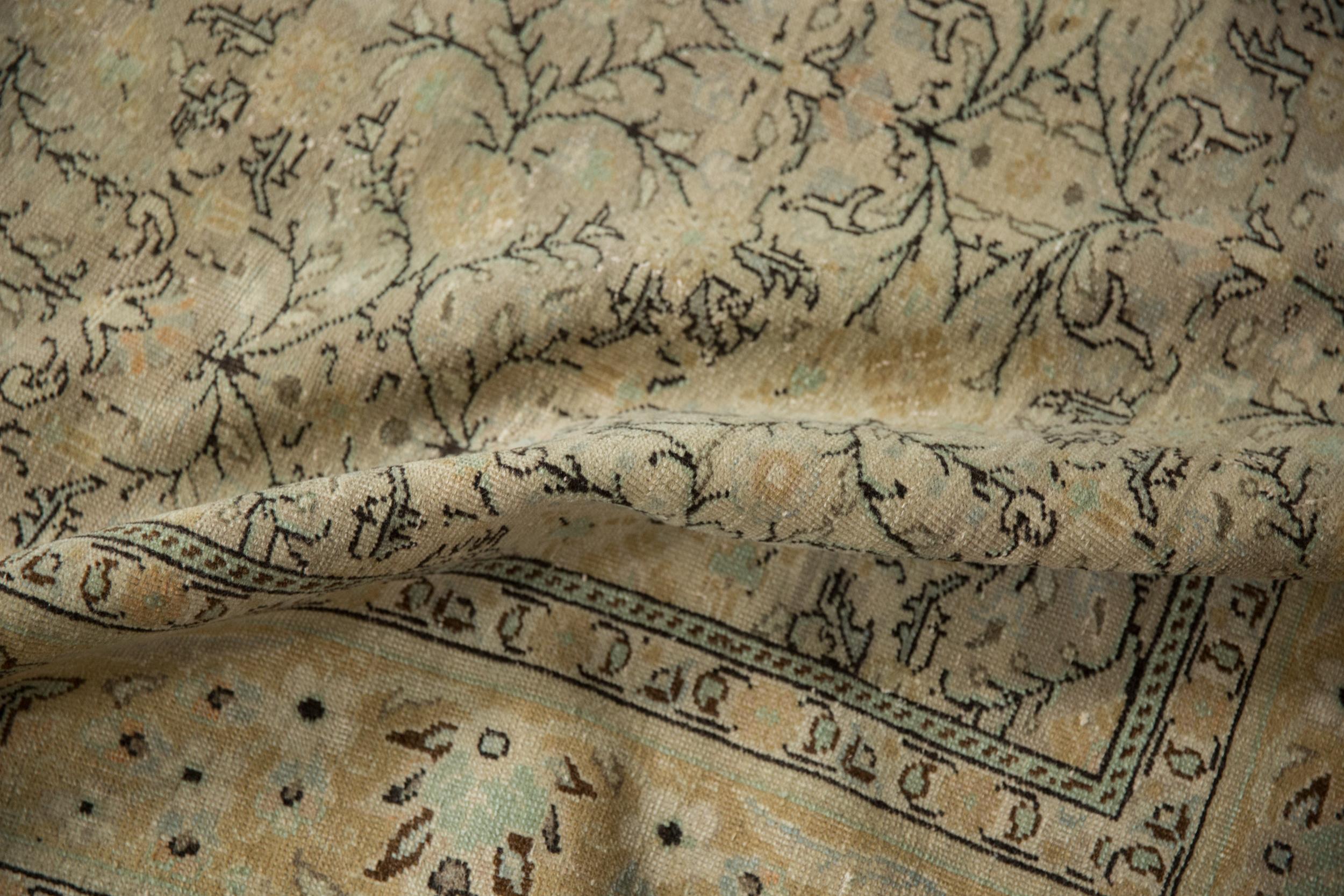 Vintage Distressed Sivas-Teppich im Angebot 1
