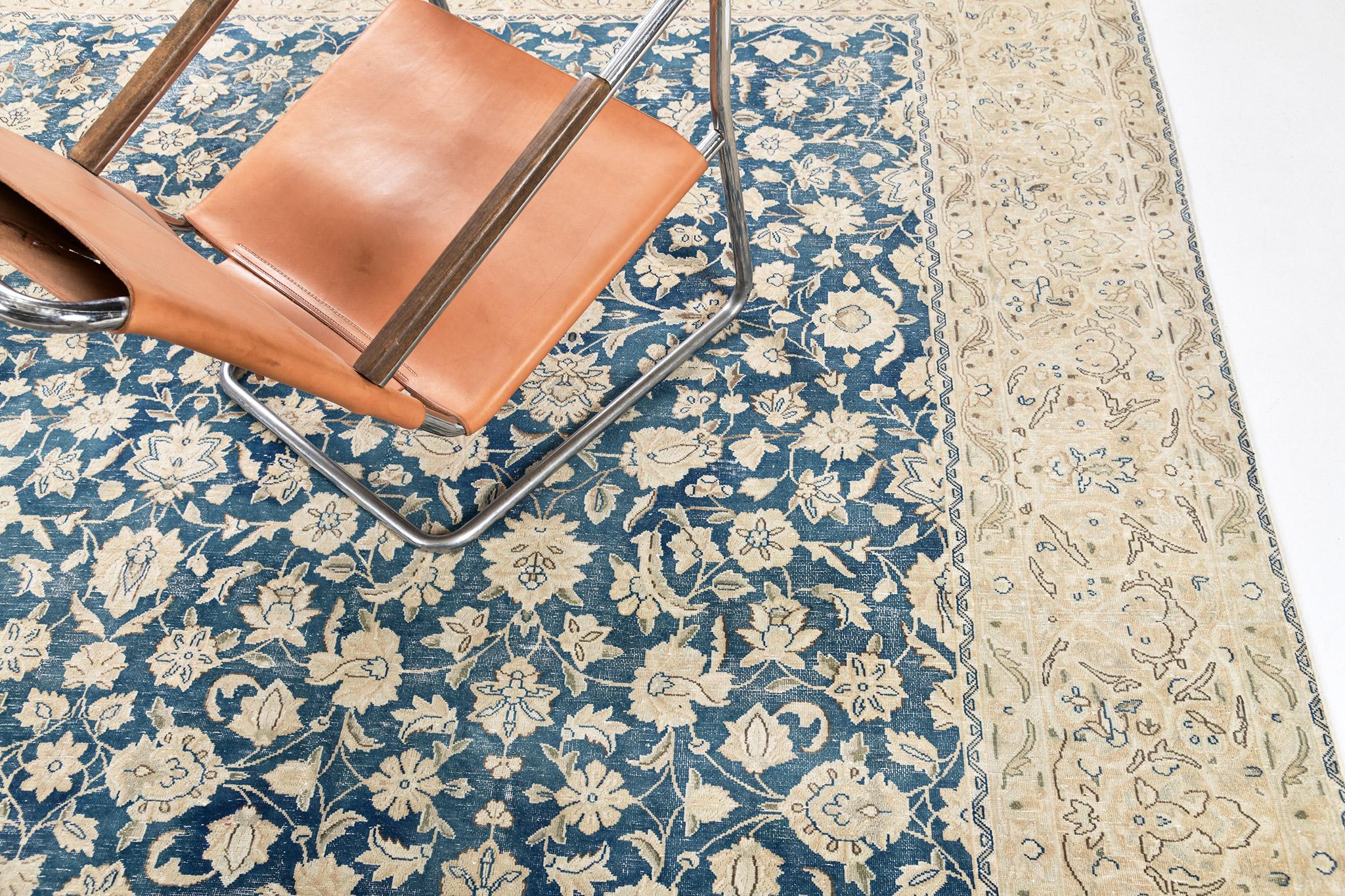Lana Tappeto Tabriz vintage con segni di usura in vendita