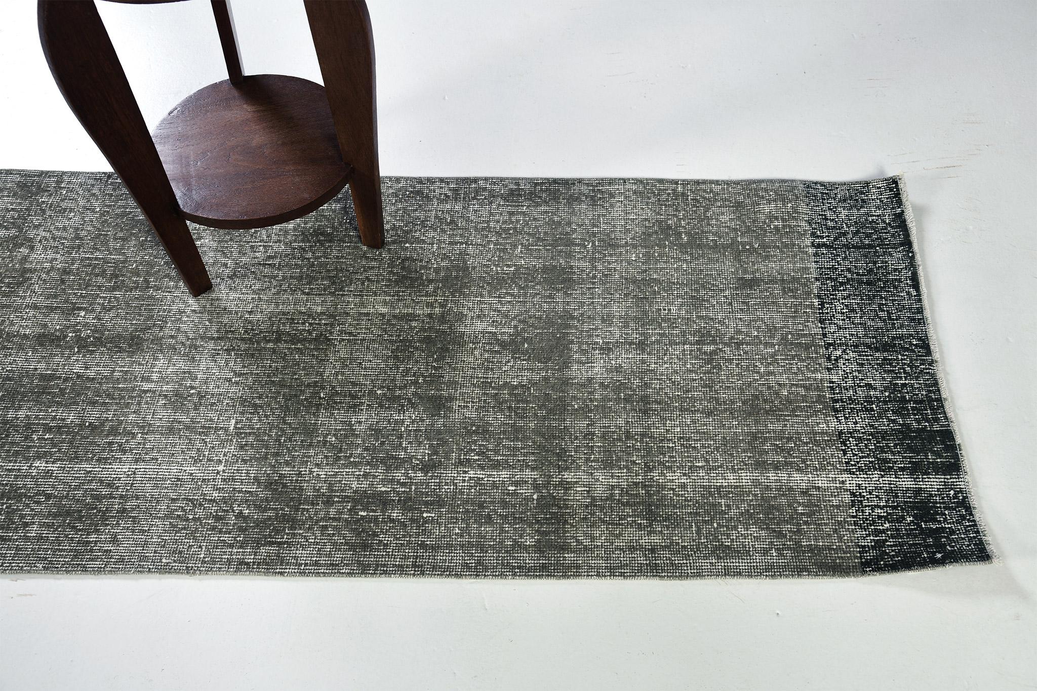Rug Number
32419
Size
2' 3