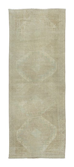Vintage Distressed Turkish Rug with Medallions in Tonal Beige - Rug & Kilim