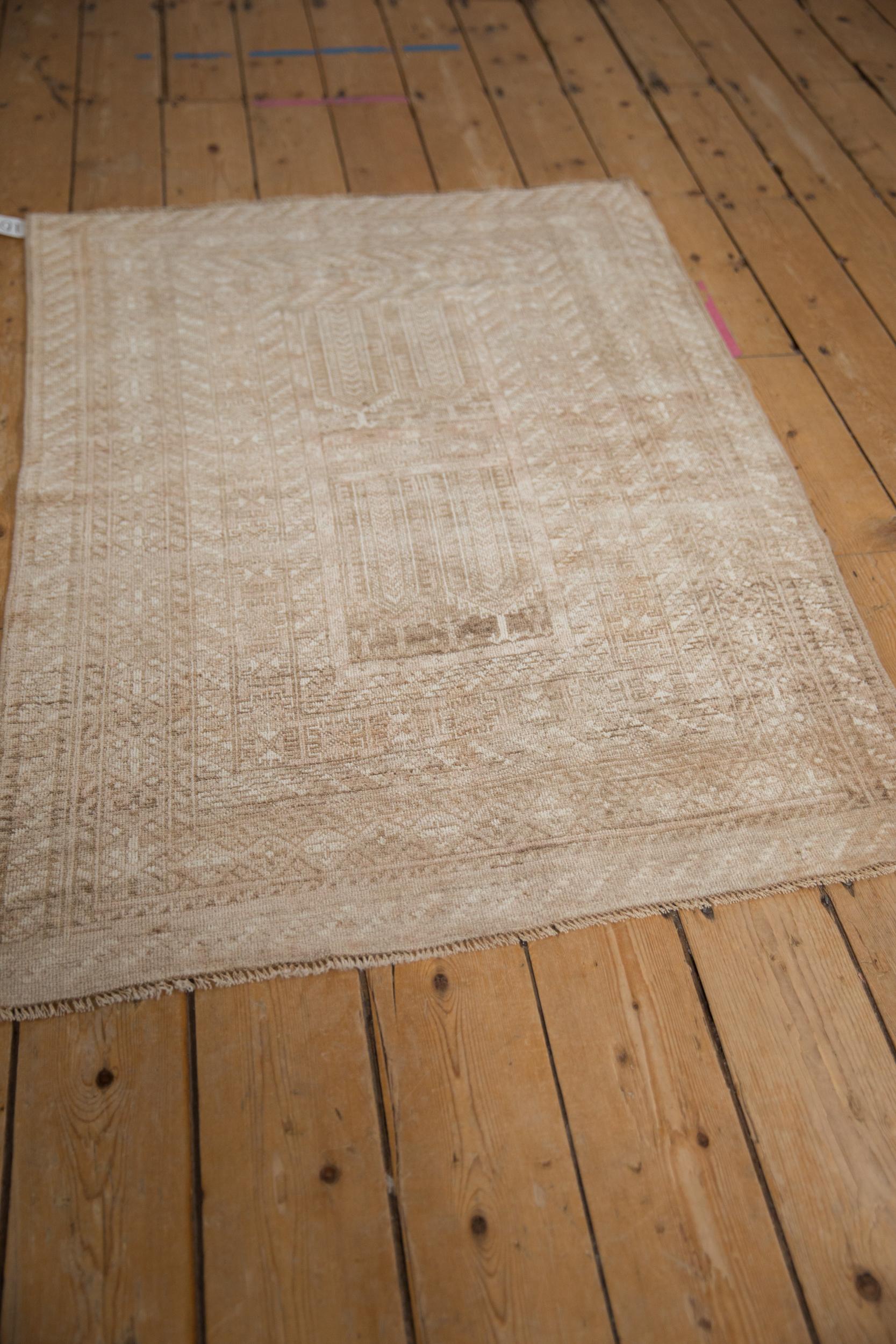 Vintage Distressed Turkmen Teppich (Sonstiges) im Angebot