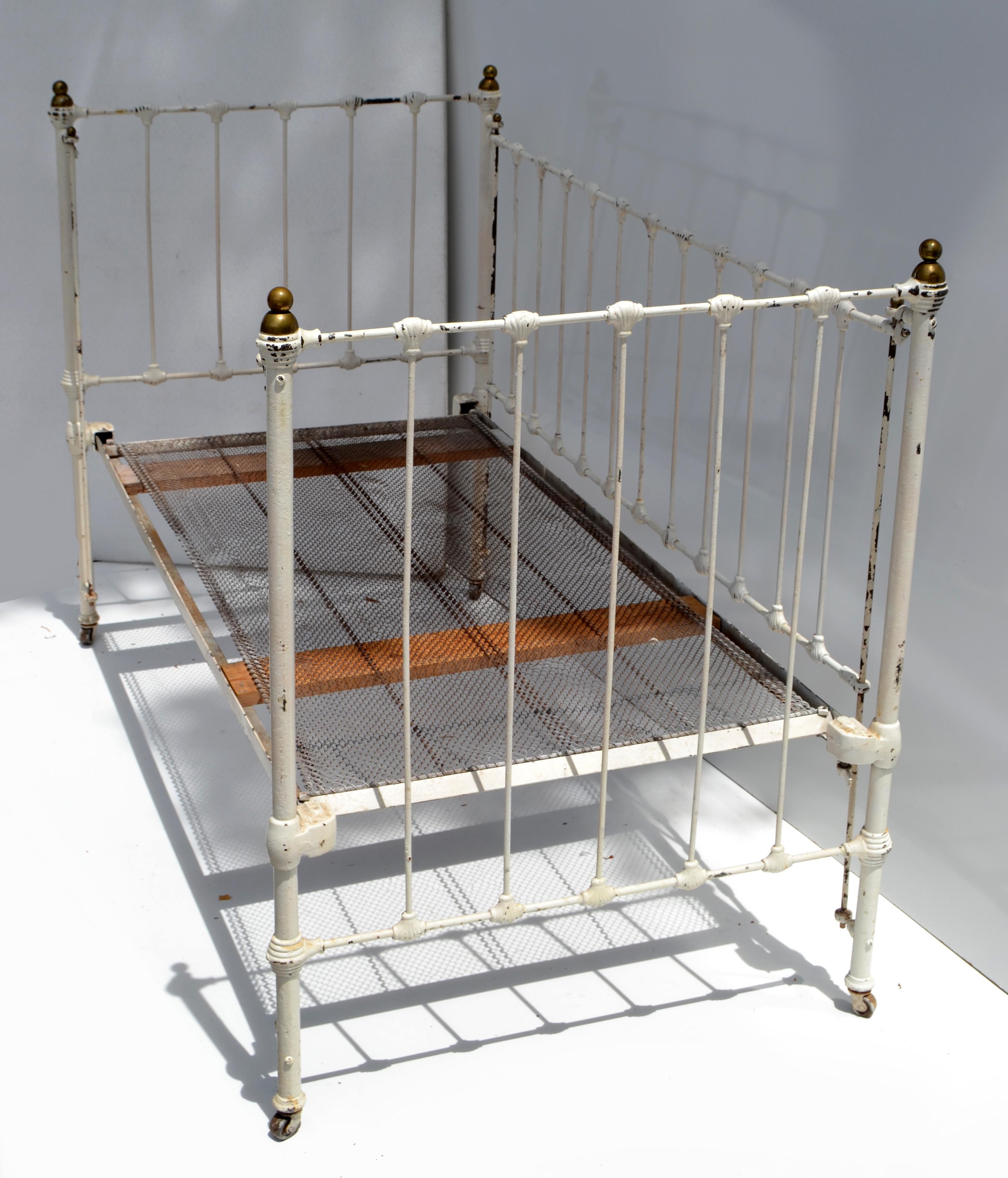 antique baby crib value