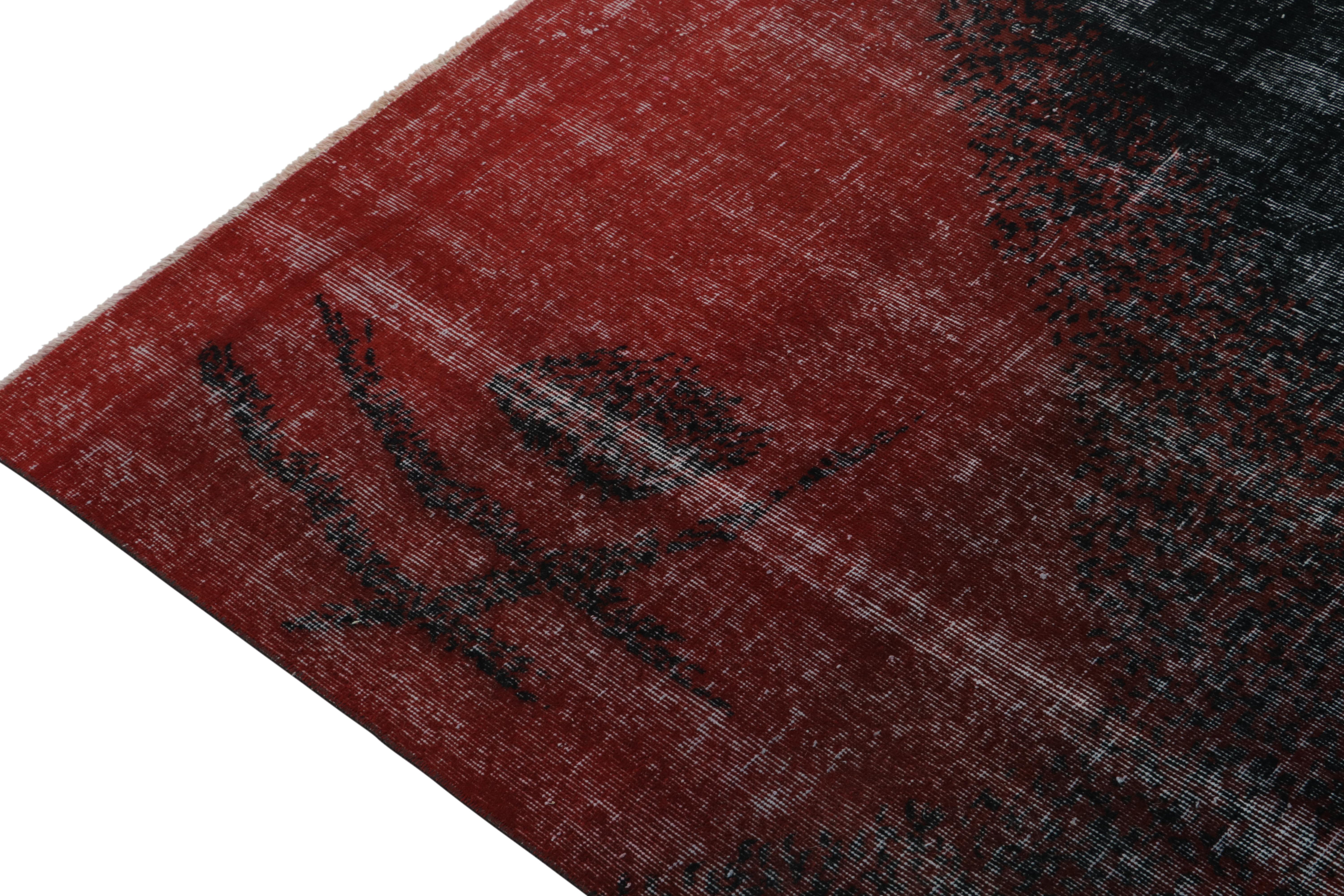 Vintage Zeki Müren Teppich in Rot und Schwarz mit Dekomuster, von Rug & Kilim (Handgeknüpft) im Angebot